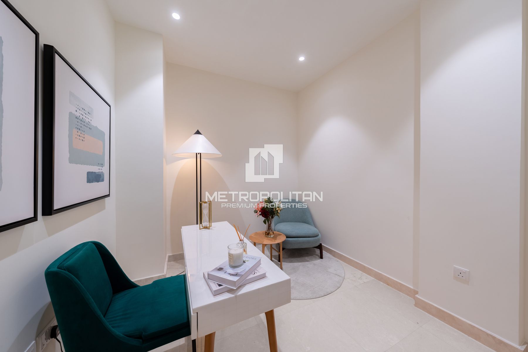 Corner Unit | Single Row | Park View | Big Plot