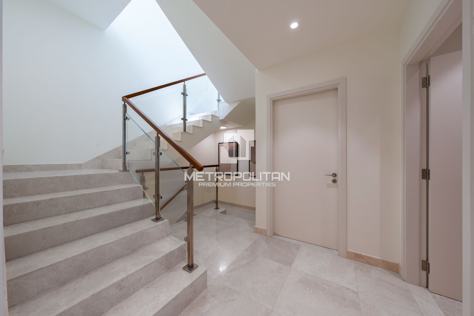 Corner Unit | Single Row | Park View | Big Plot