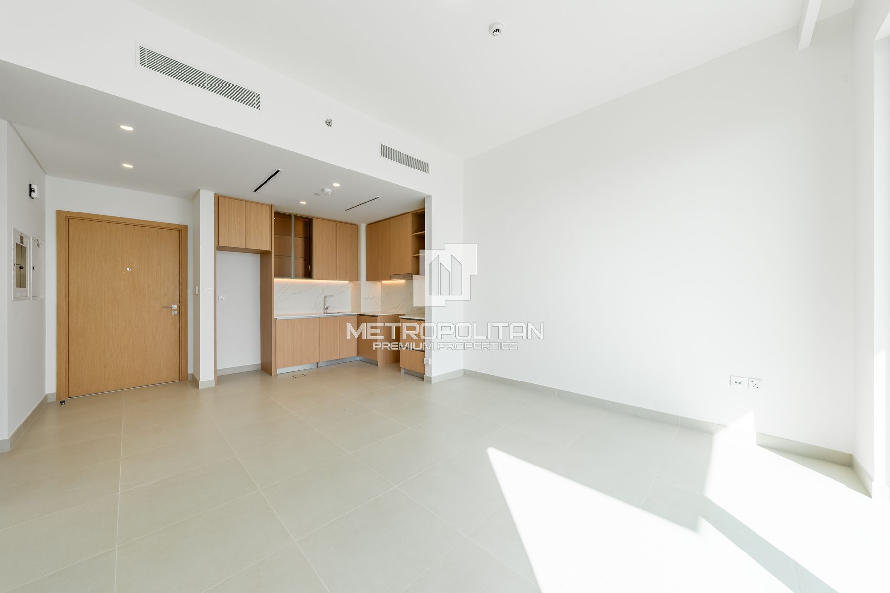 Sleek and Modern | Redy to Move | Prime Community