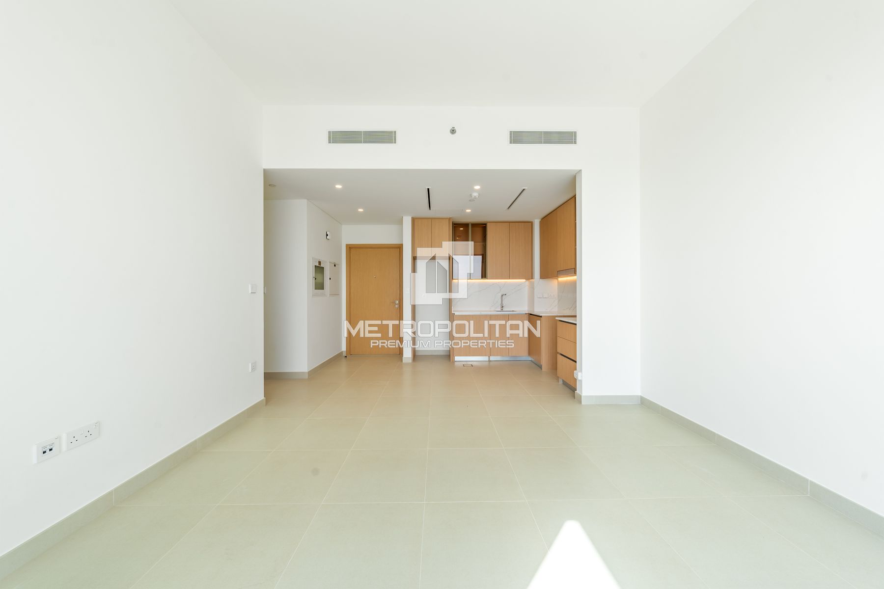 Sleek and Modern | Redy to Move | Prime Community