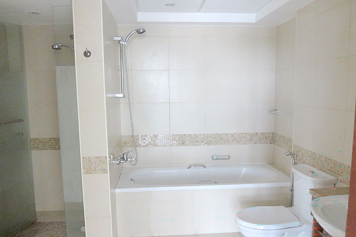 Partial Golf View | Bright Residence | Best Deal