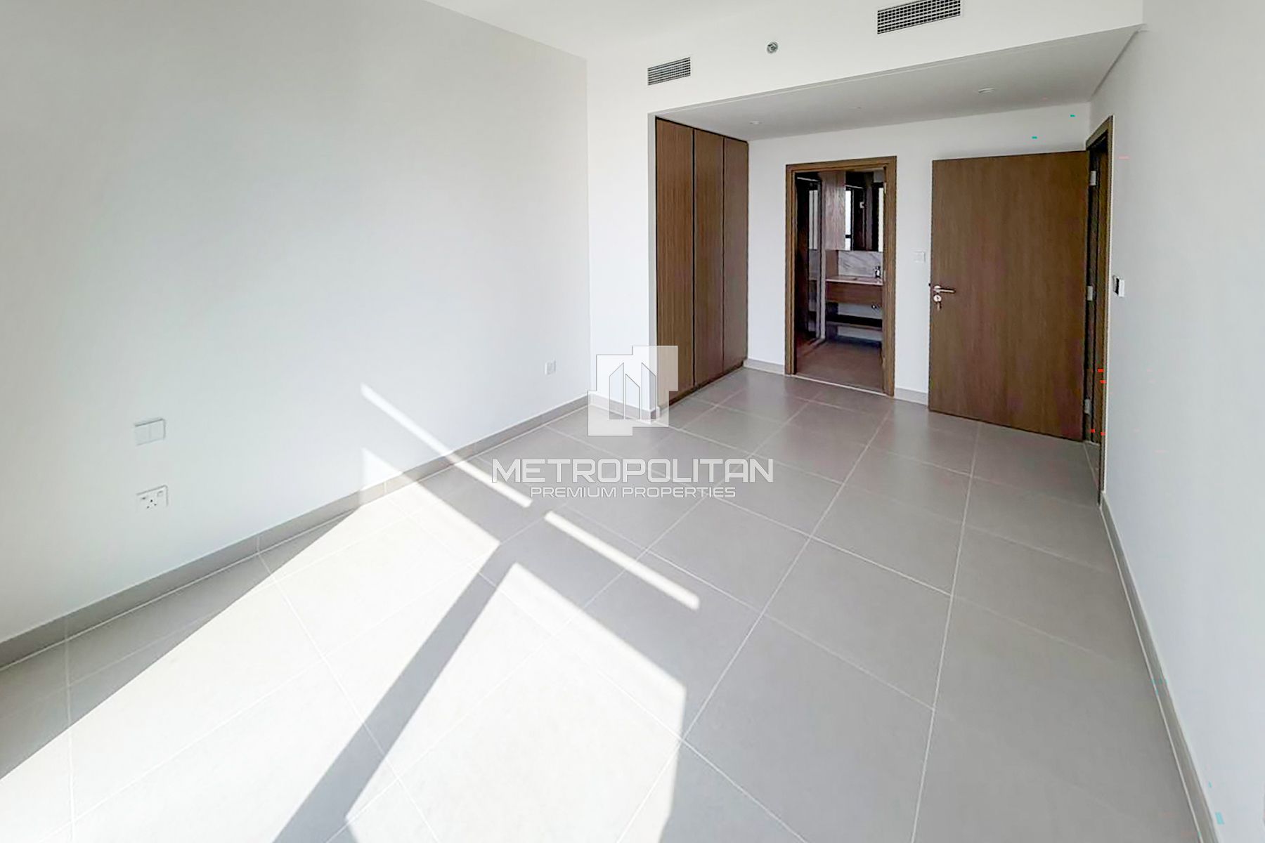 Highest Floor | Best Price |Beach View | Motivated