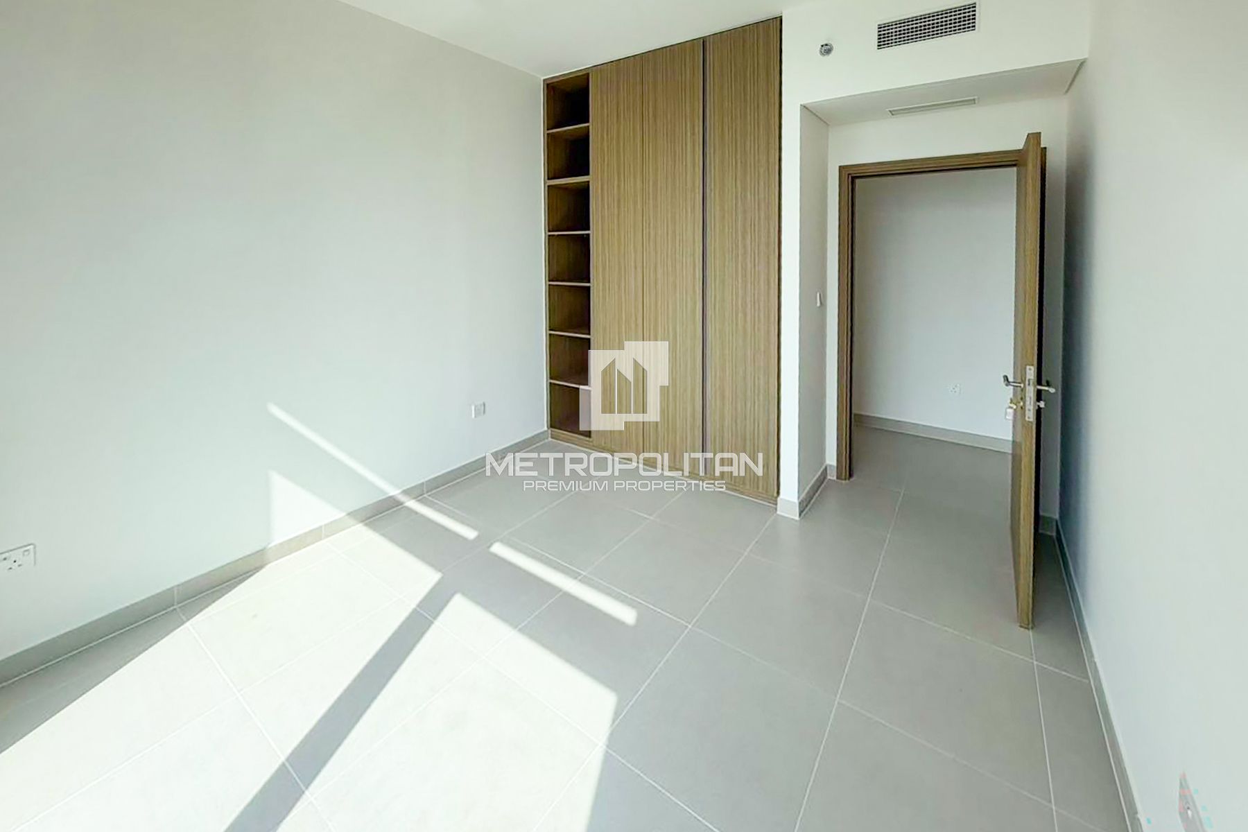 Highest Floor | Best Price |Beach View | Motivated