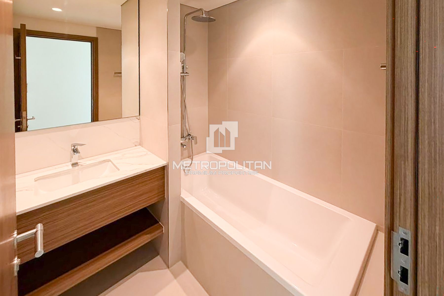 Highest Floor | Best Price |Beach View | Motivated