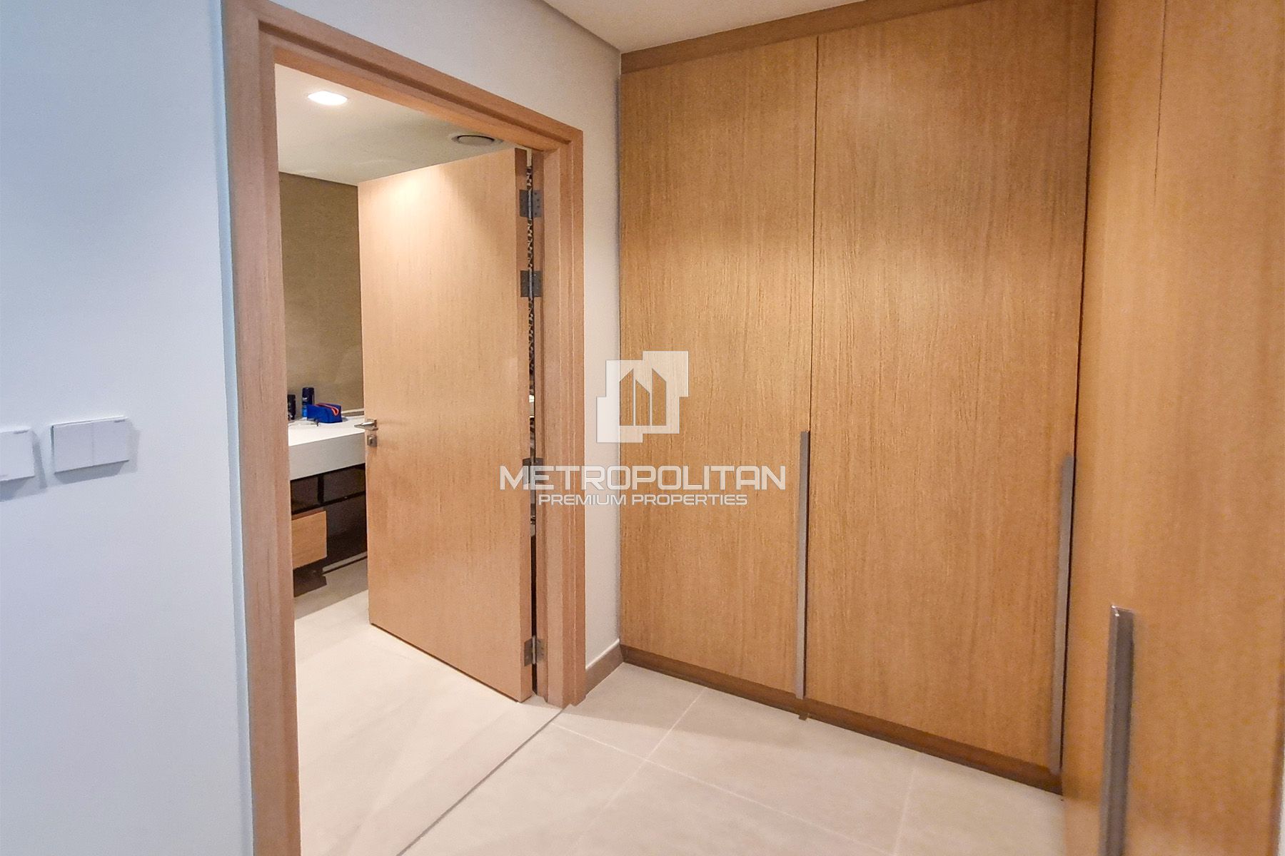 FURNISHED | MOTIVATED SELLER | LOW FLOOR