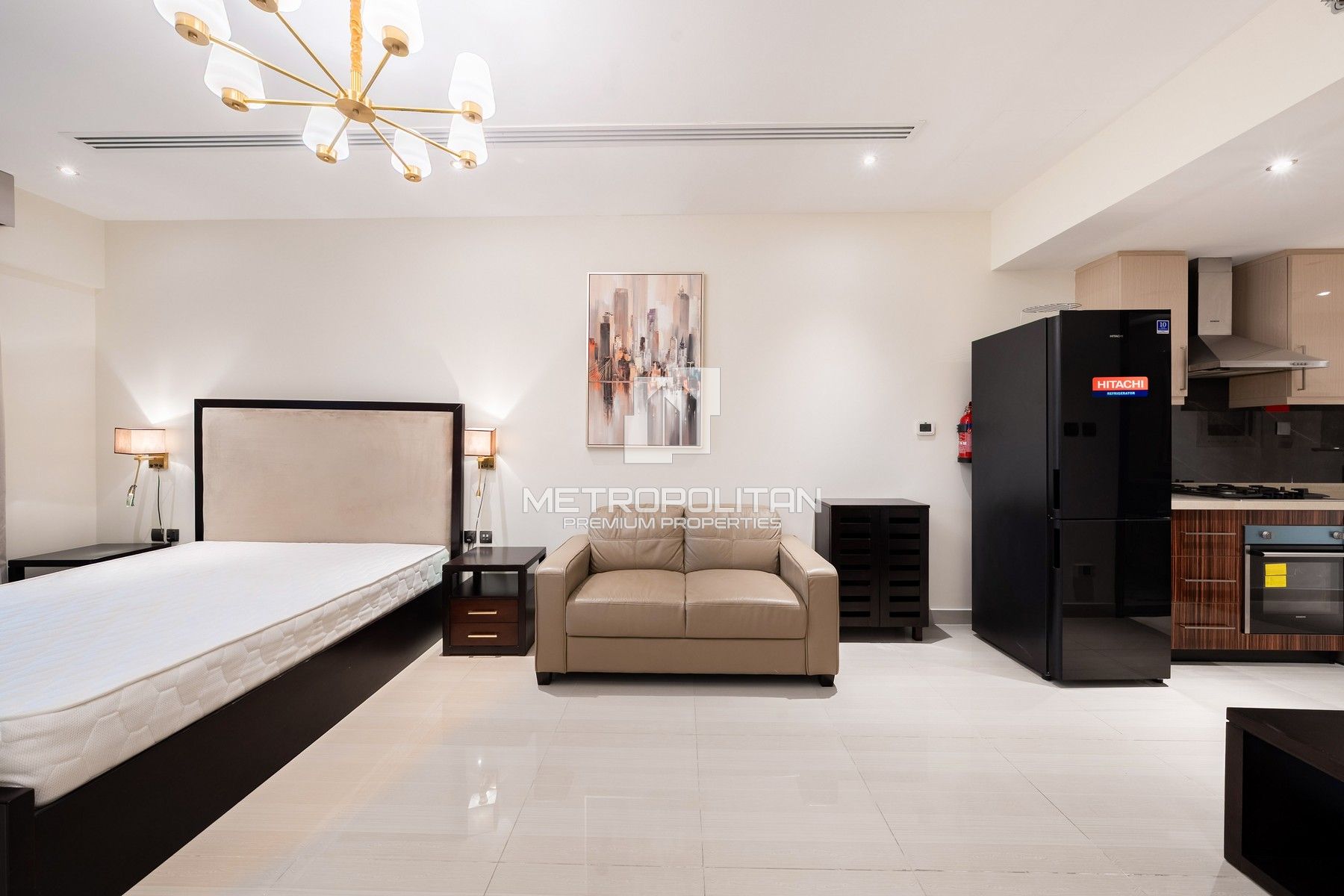 Downtown | Canal View | Fully Furnished | Spacious