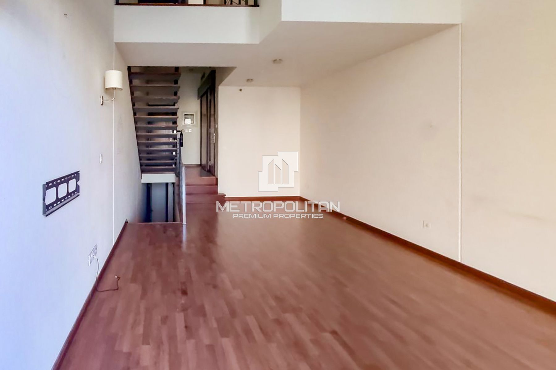 Купить таунхаус в Las Casas, Jumeirah Village Circle - MPS-50861