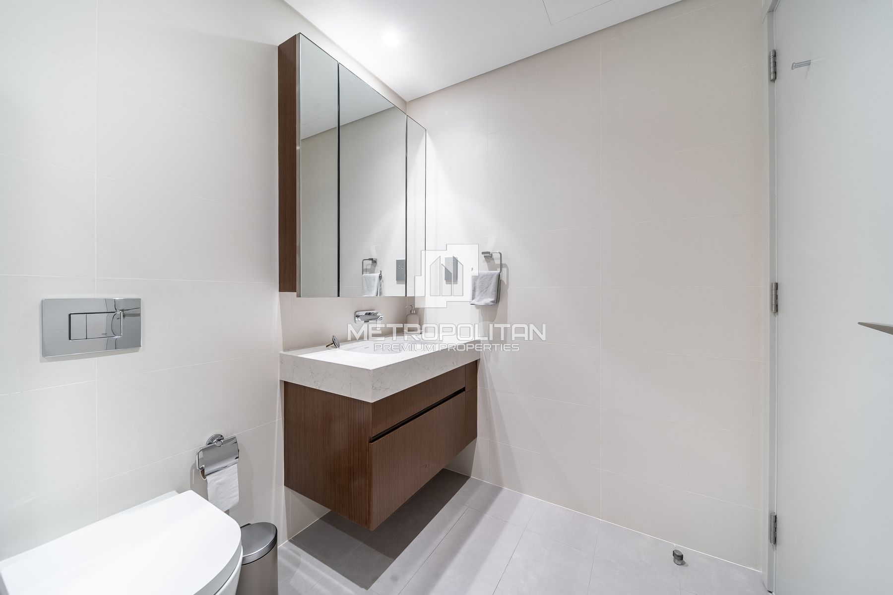 Move-In Ready 1BR | Stylish | EMAAR Beachfront