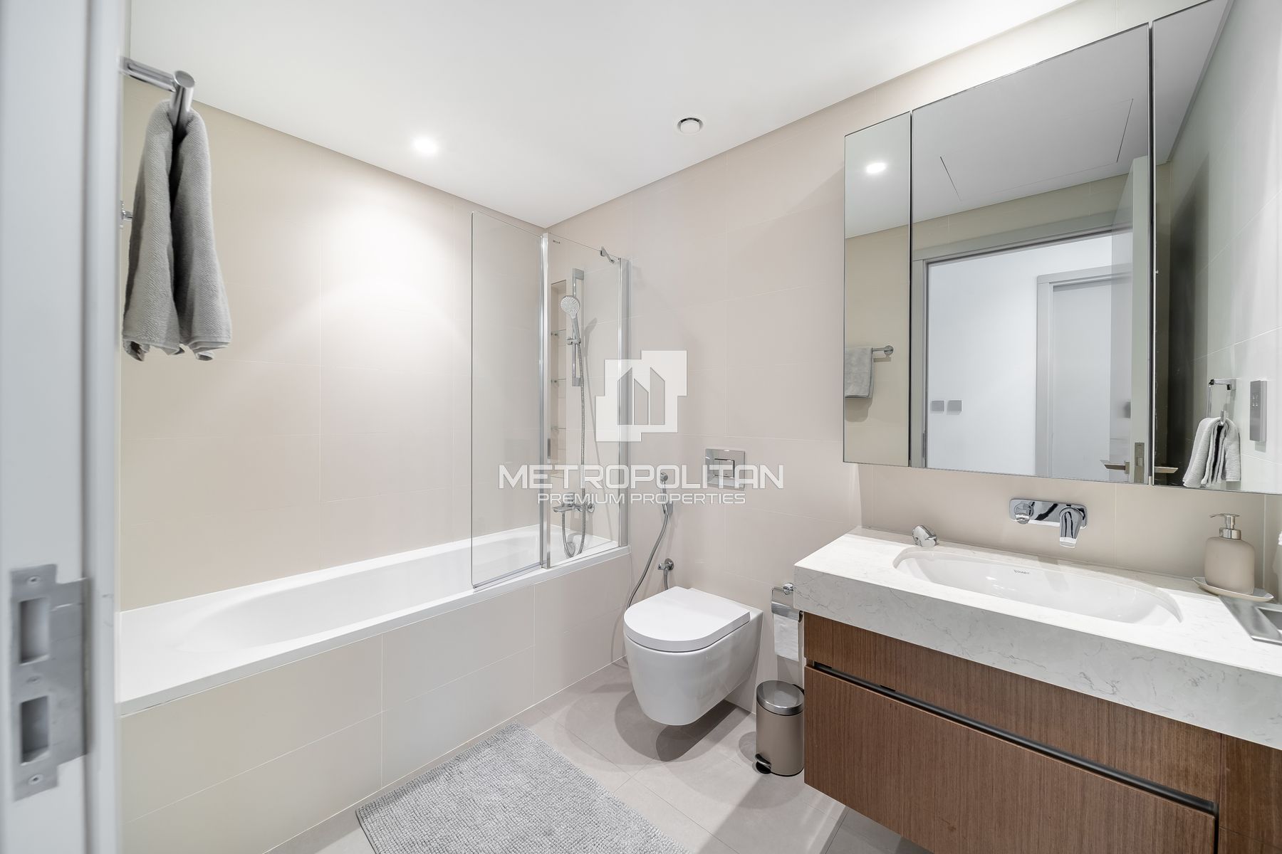 Move-In Ready 1BR | Stylish | EMAAR Beachfront