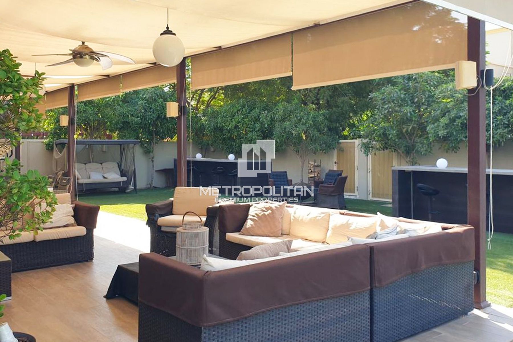 9BR Luxury Upgraded| 2 Combined Villas| Large Plot