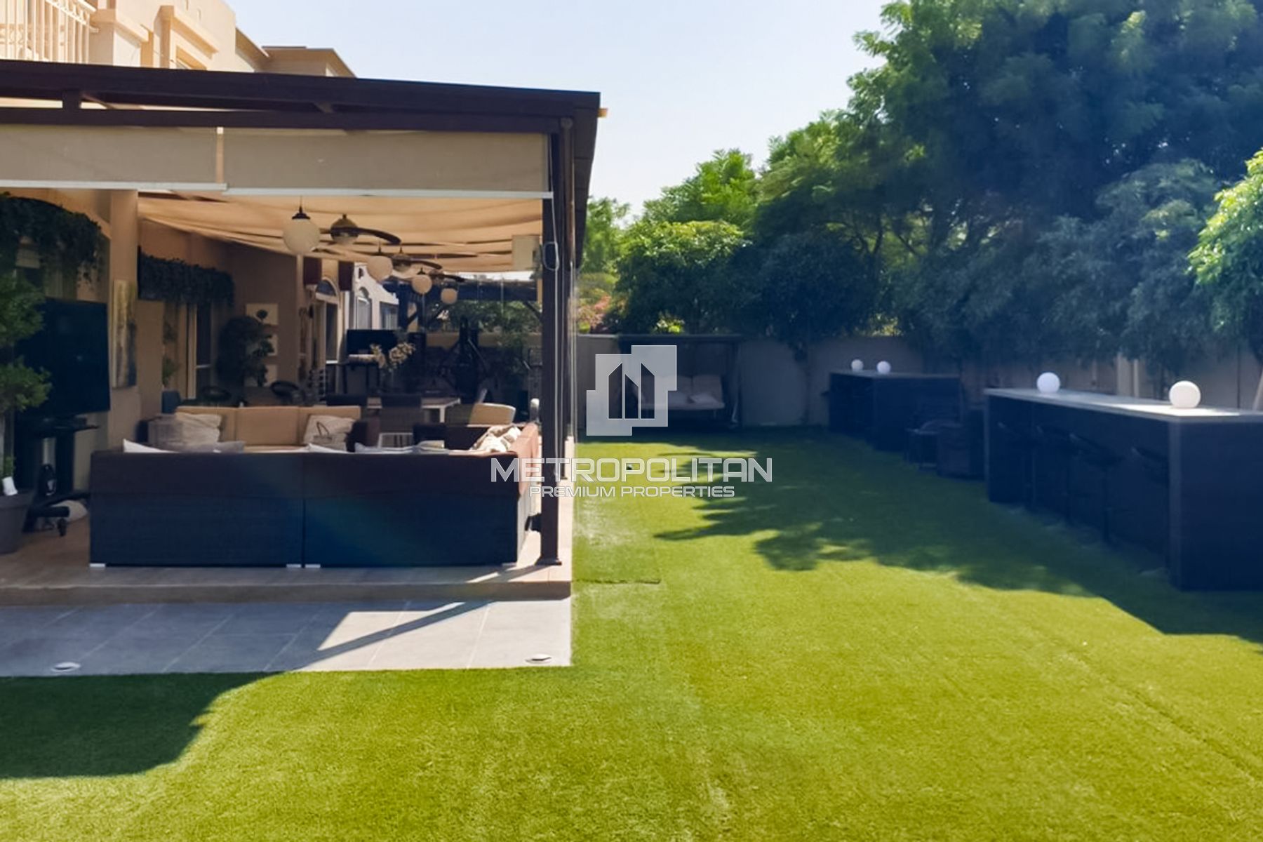 9BR Luxury Upgraded| 2 Combined Villas| Large Plot