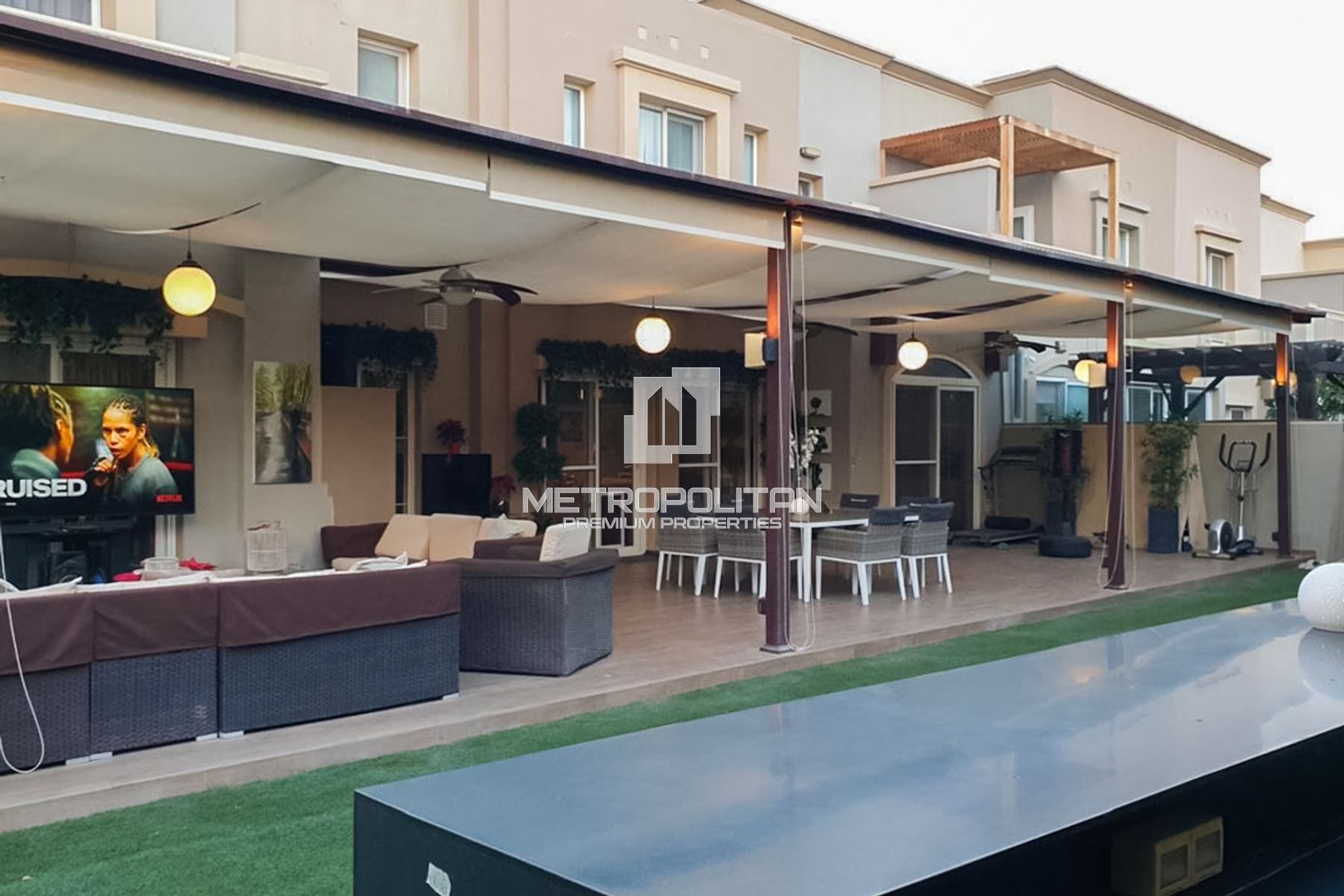 9BR Luxury Upgraded| 2 Combined Villas| Large Plot