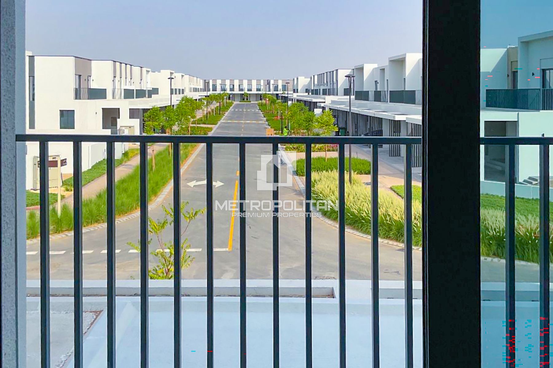 Vastu Compliant | Single Row | Bigger Layout
