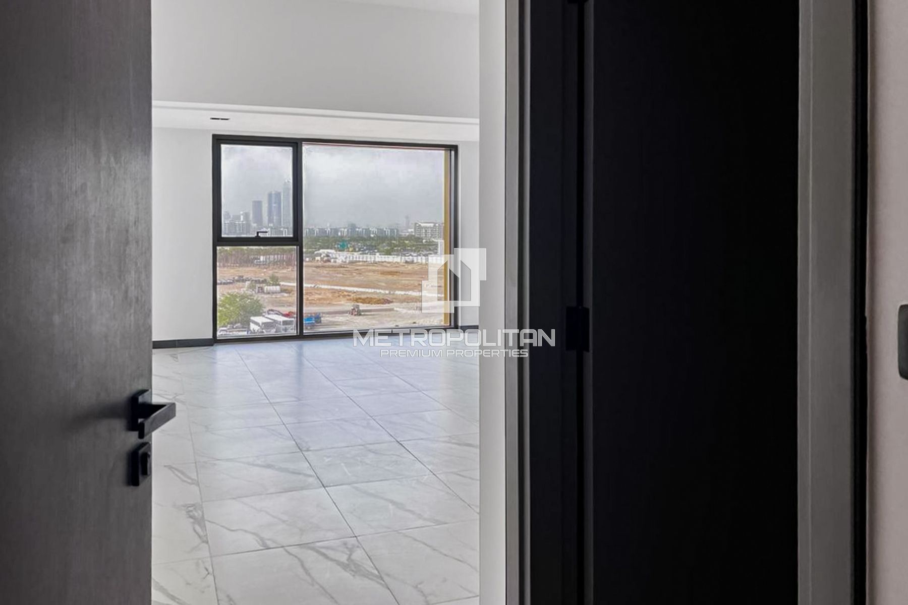 Modern 1-BR | Prime Location | Premium Community