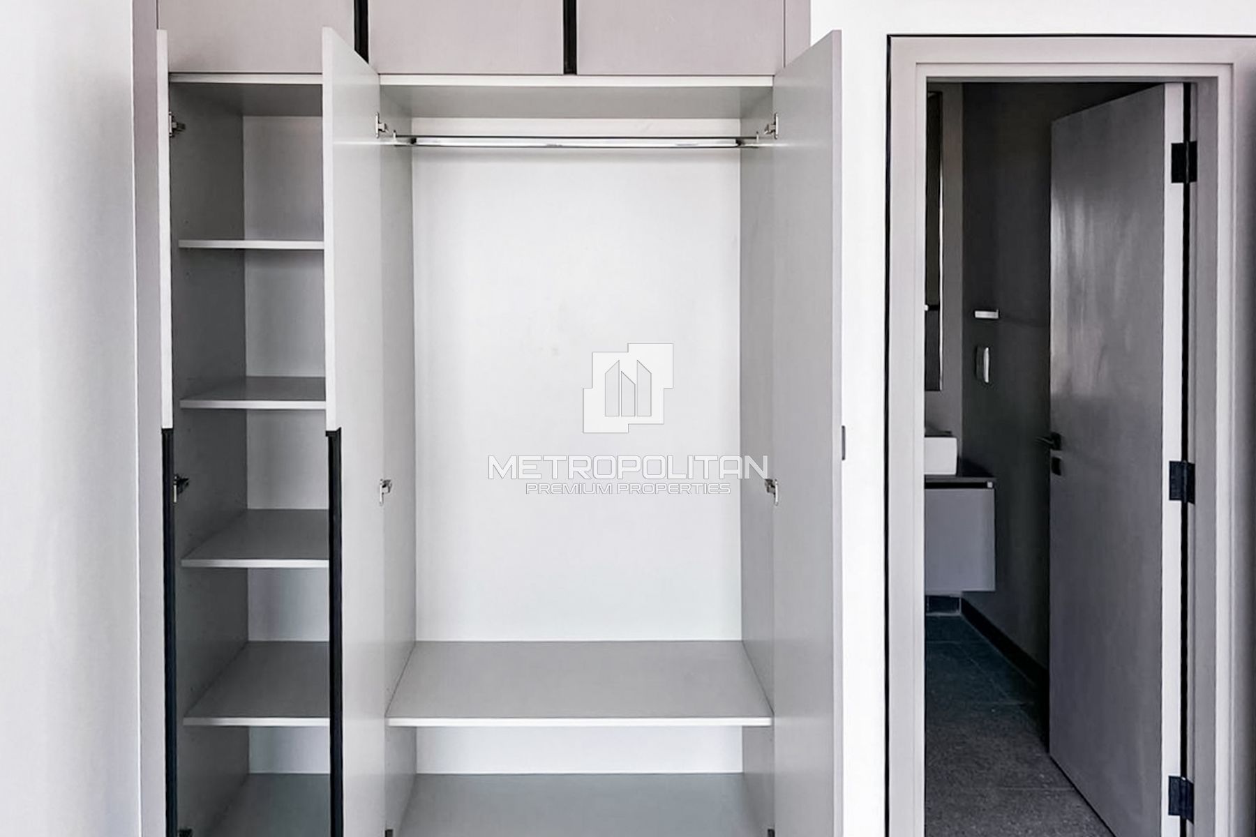 Modern 1-BR | Prime Location | Premium Community