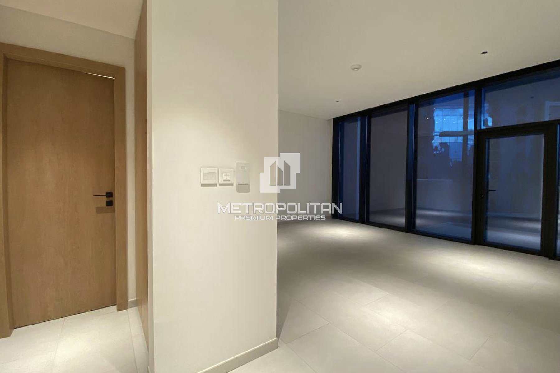 Large Layout | Canal View | With Appliances