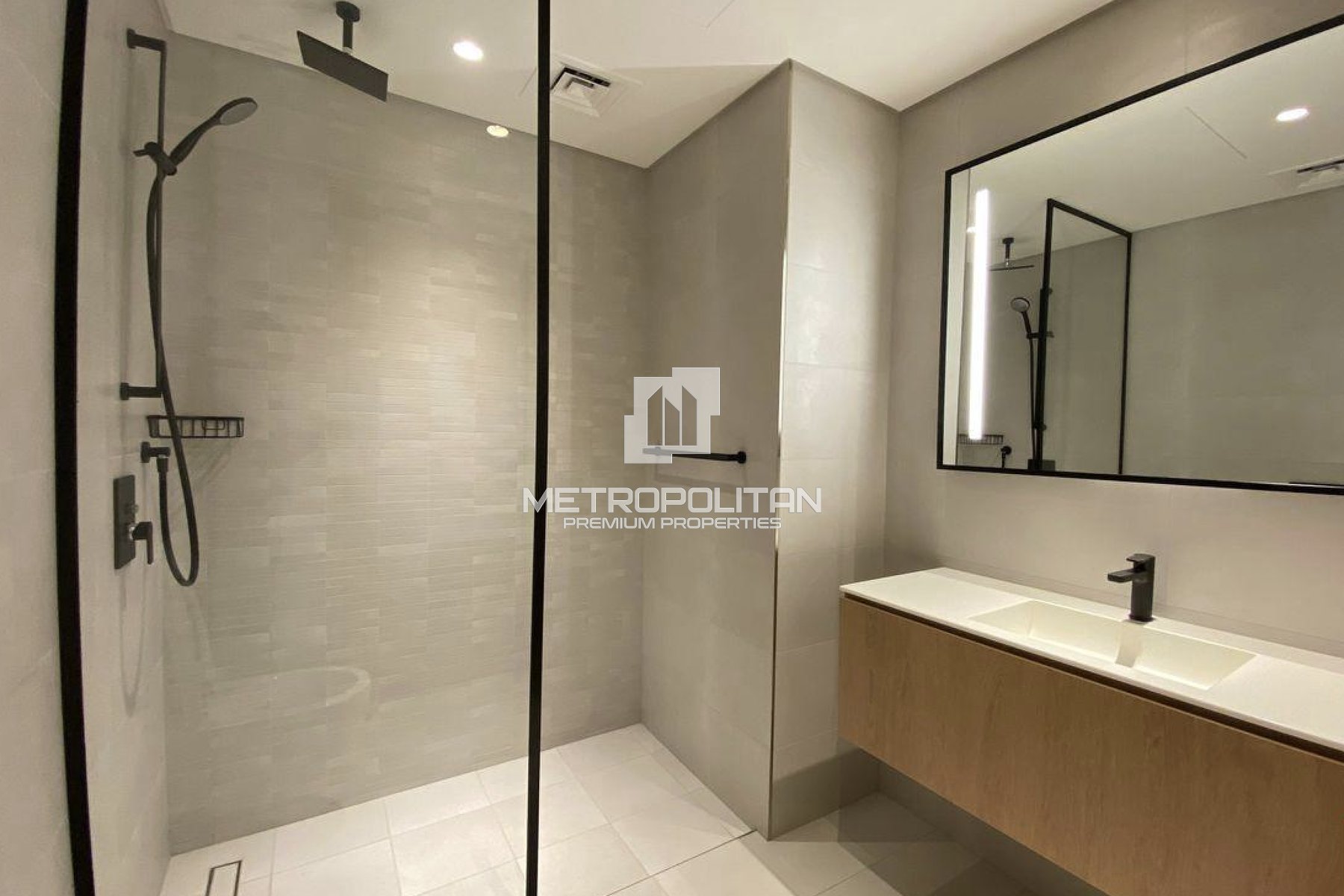 Large Layout | Canal View | With Appliances