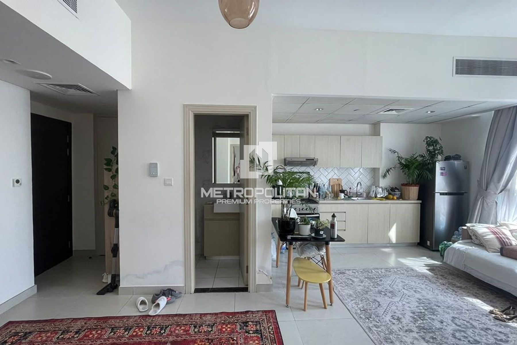 Pool View| Fully Furnished | Open Kitchen