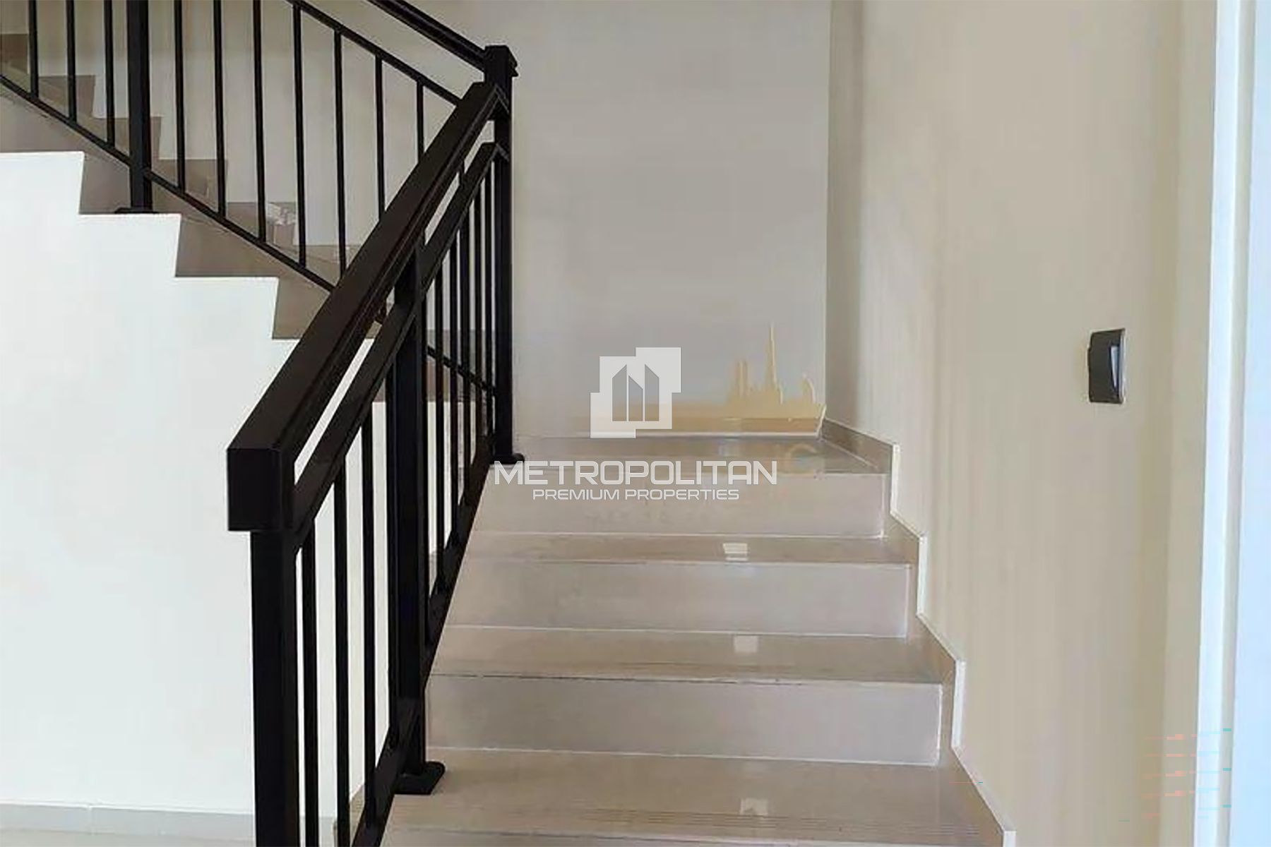 Vacant soon | R2M14 | Closed Kitchen | 3BR+Maid