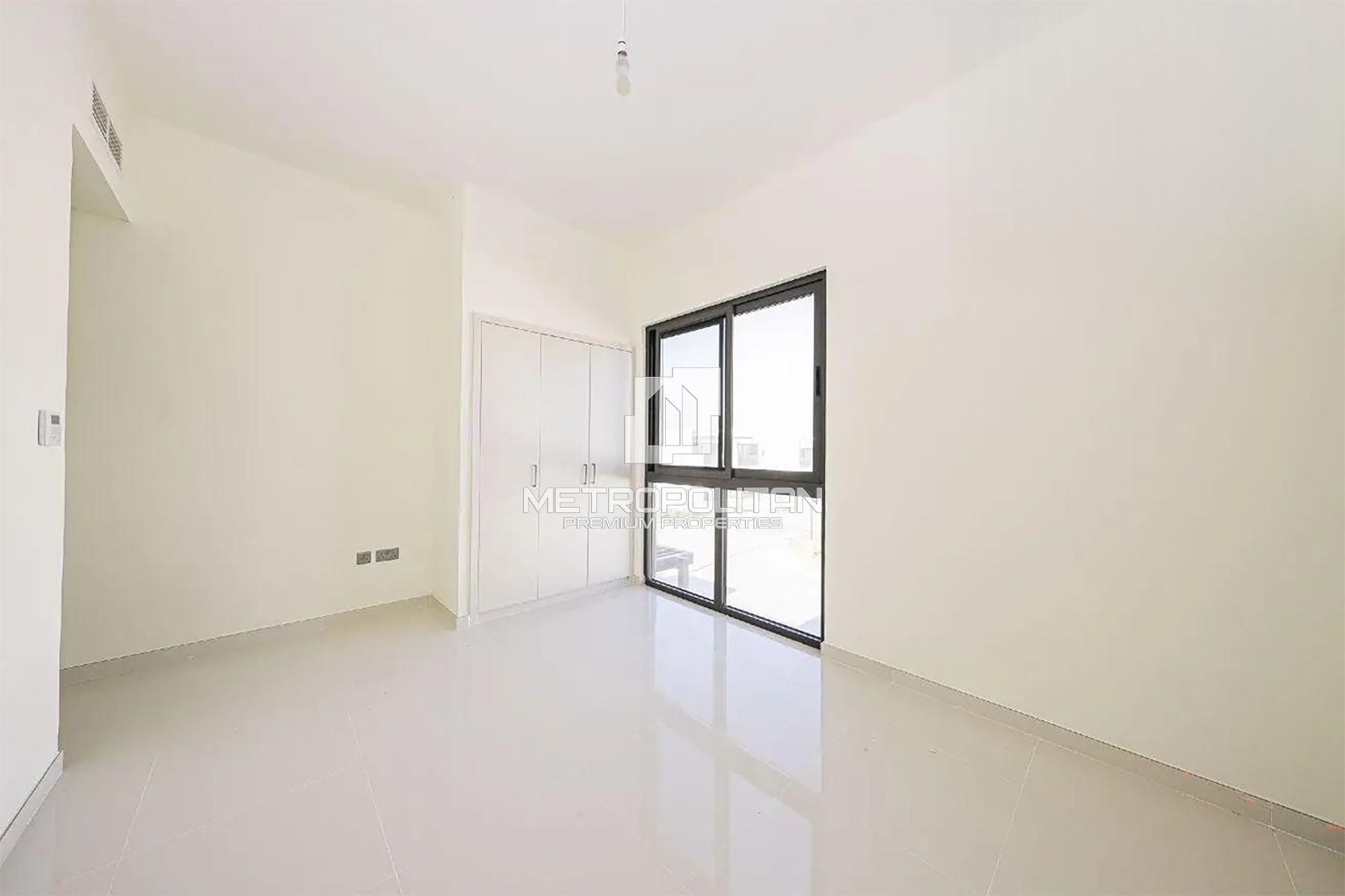 Vacant soon | R2M14 | Closed Kitchen | 3BR+Maid