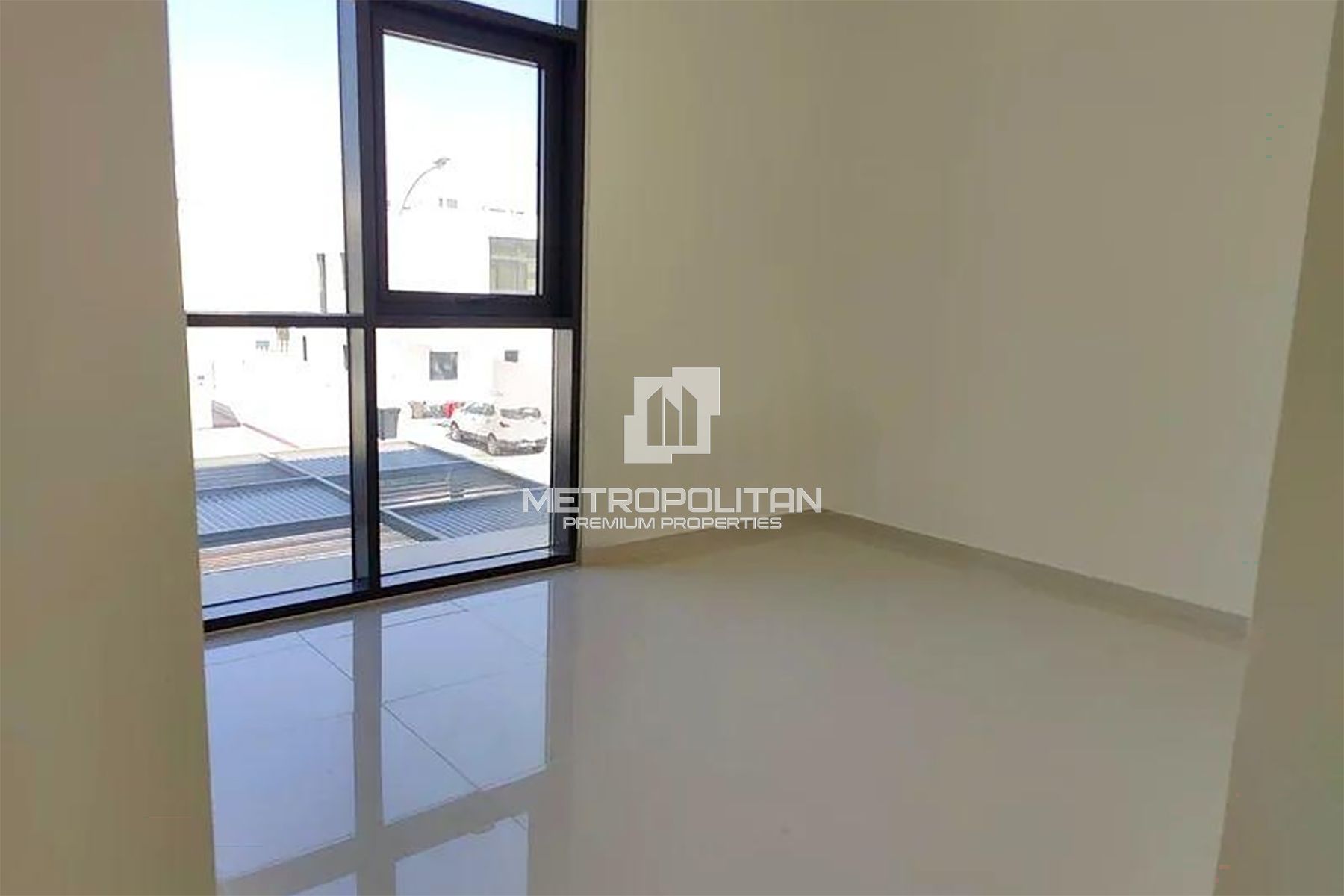 Vacant soon | R2M14 | Closed Kitchen | 3BR+Maid