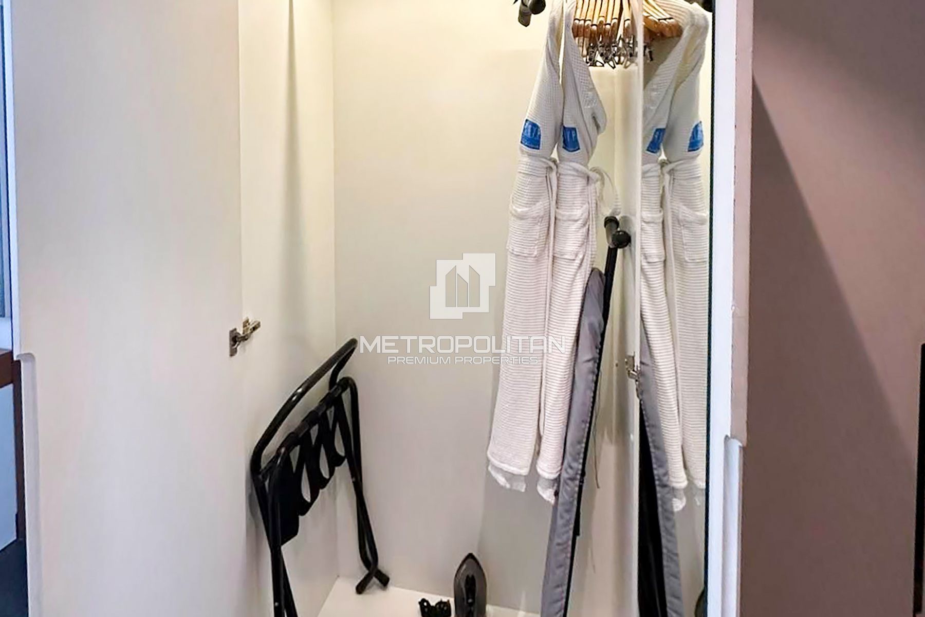 شقة للبيع في Sky Central Hotel، Barsha Heights (Tecom) - MPS-51004