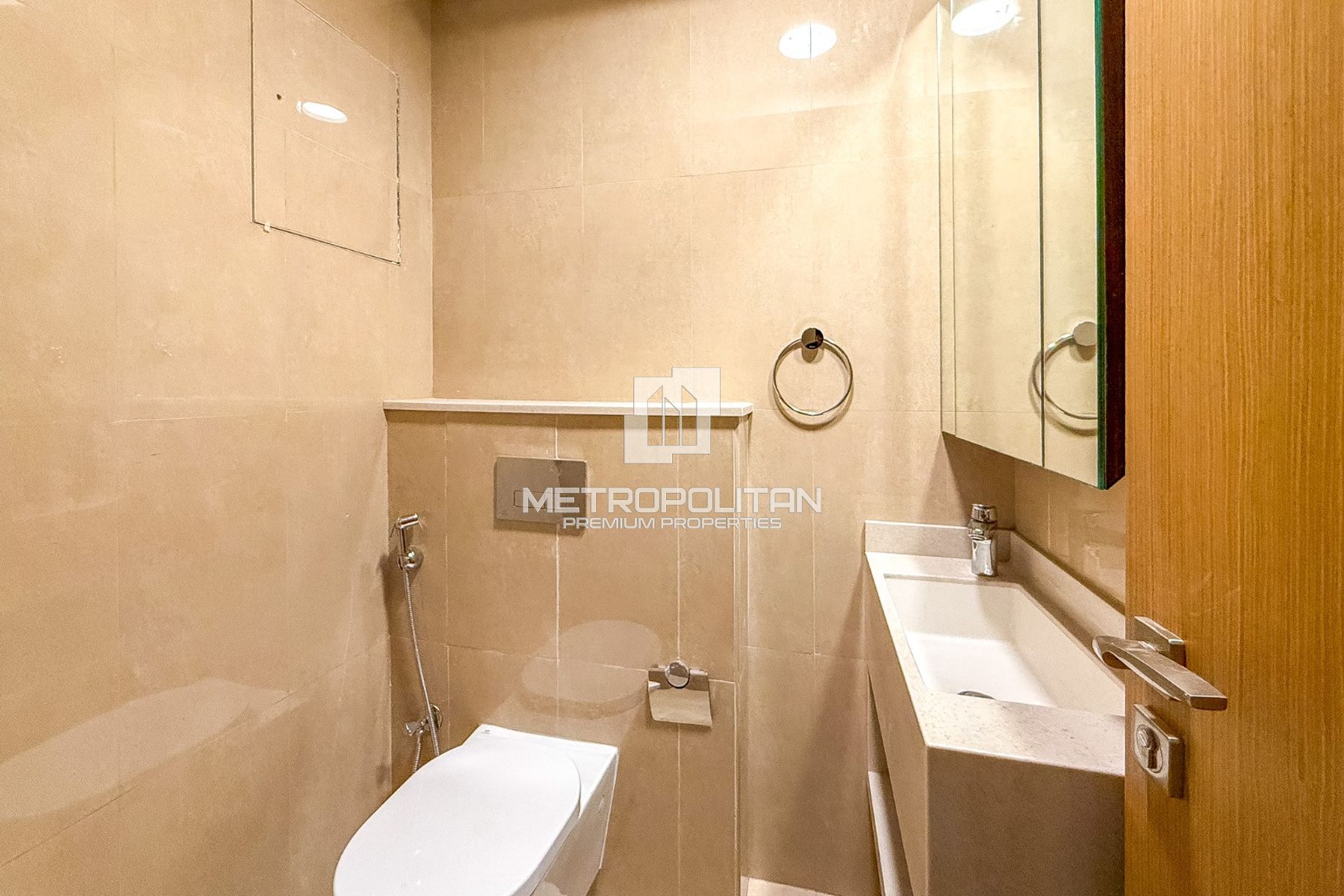 Corner Vastu Unit | Waterfront Living | Mid Floor