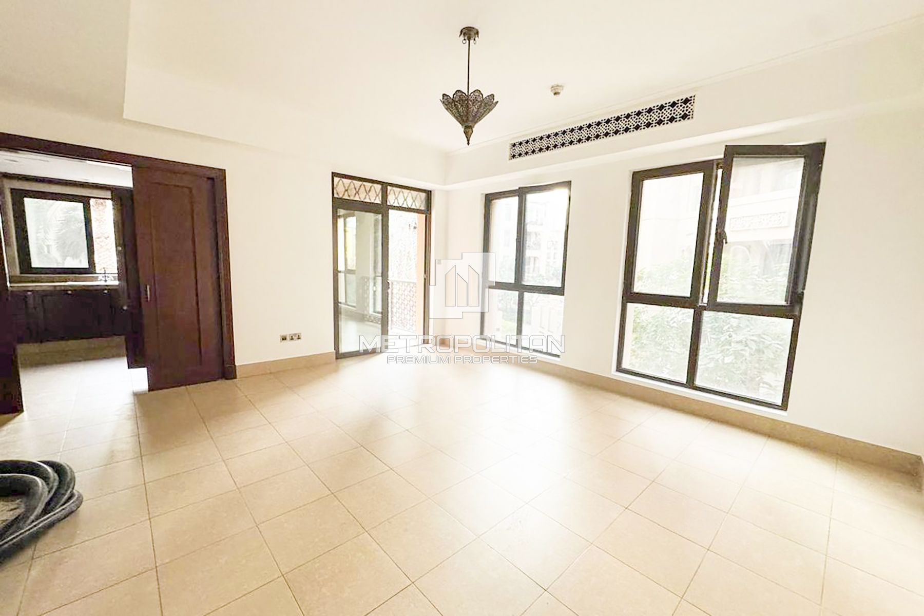 Vacant | Spacious Layout | Multiple Options