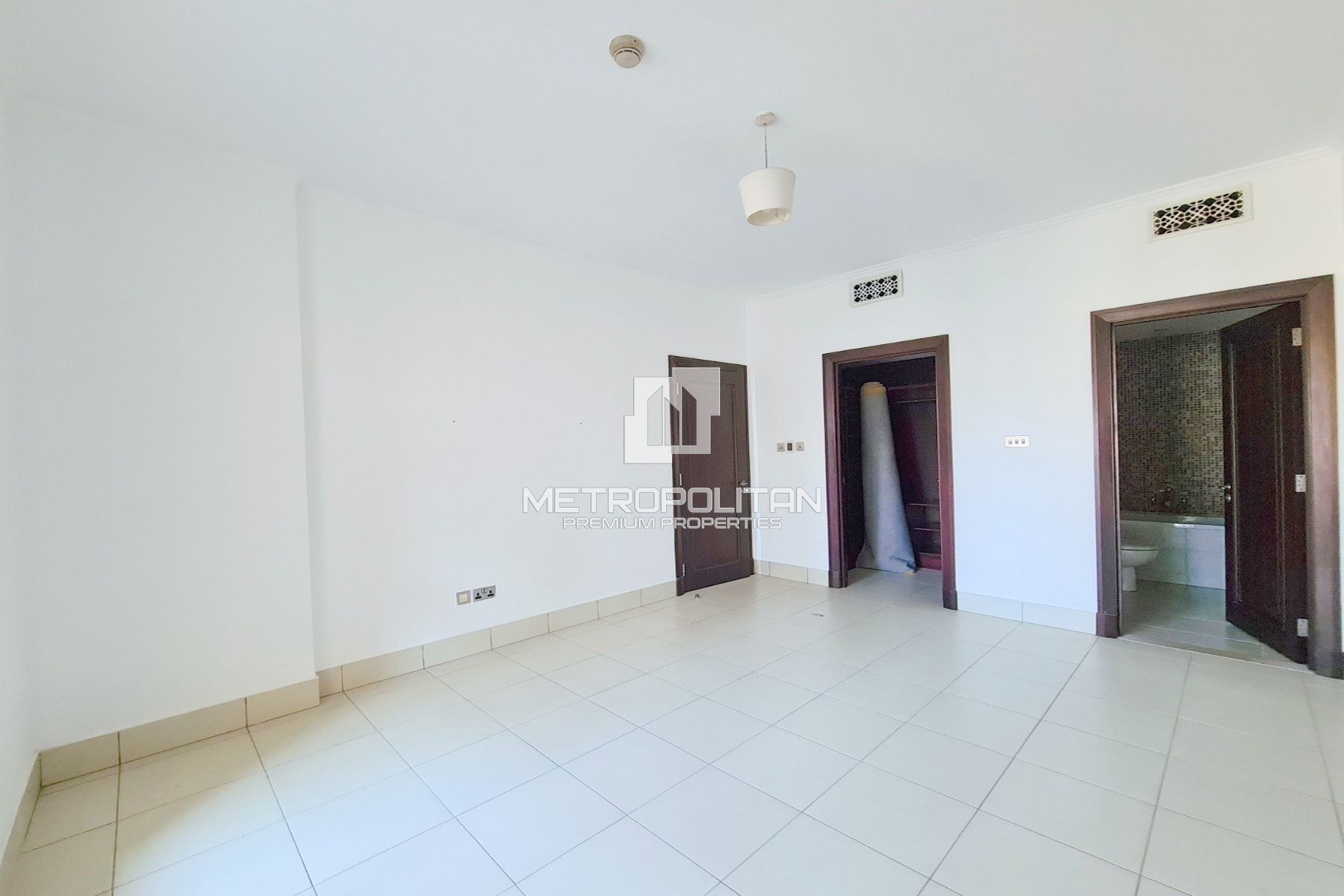Vacant | Spacious Layout | Multiple Options