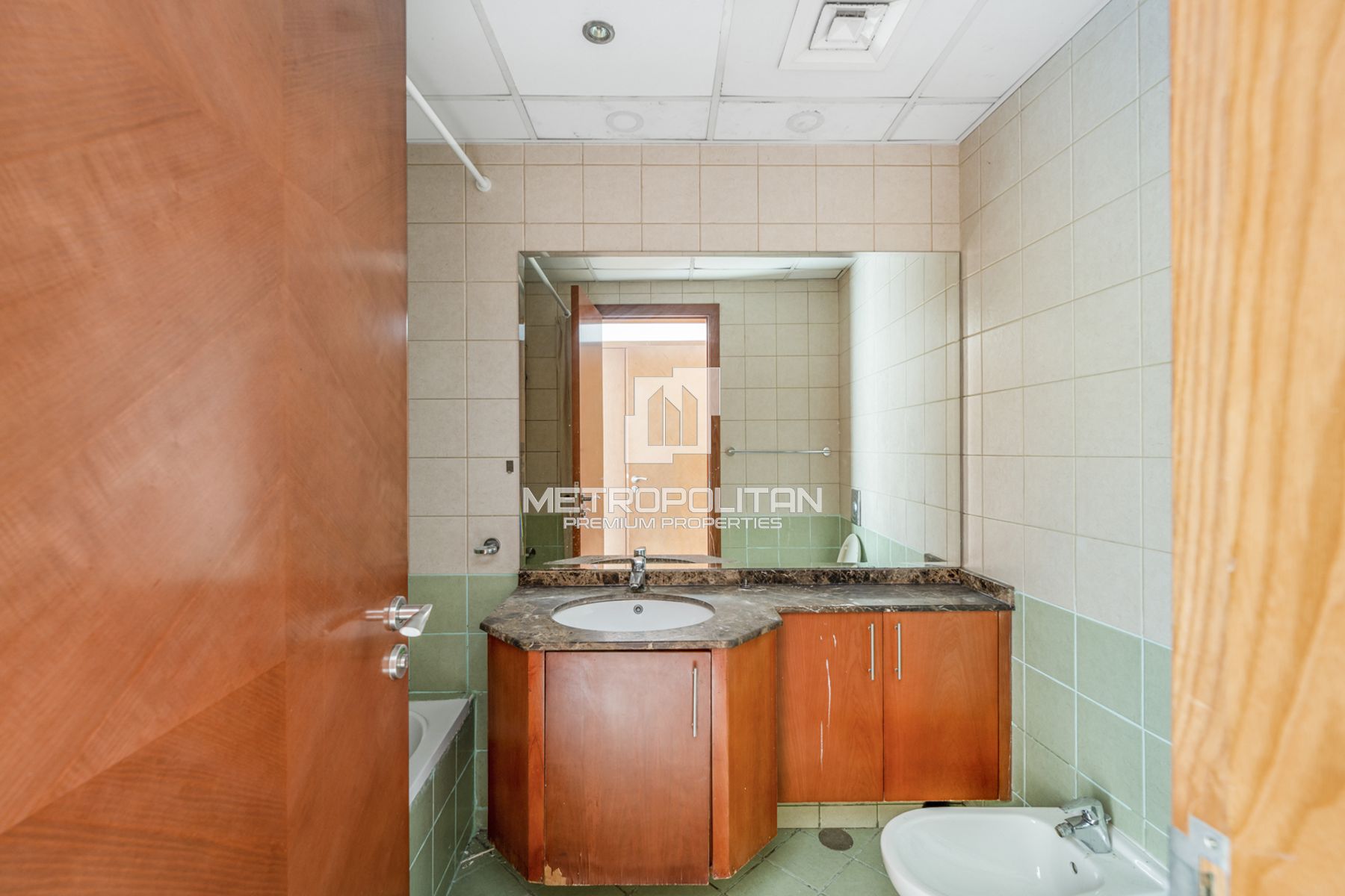 Vastu | Motivated Seller | Park View | Spacious