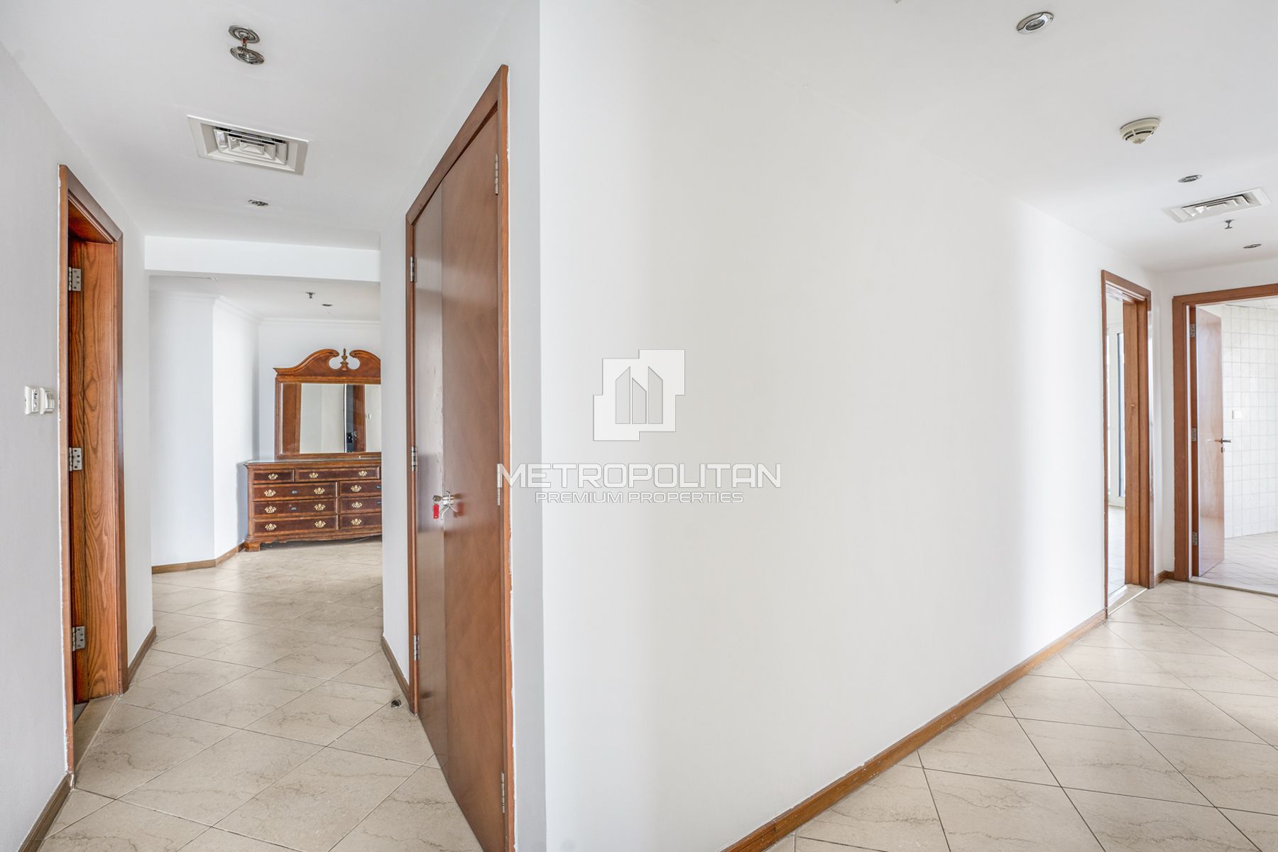 Vastu | Motivated Seller | Park View | Spacious