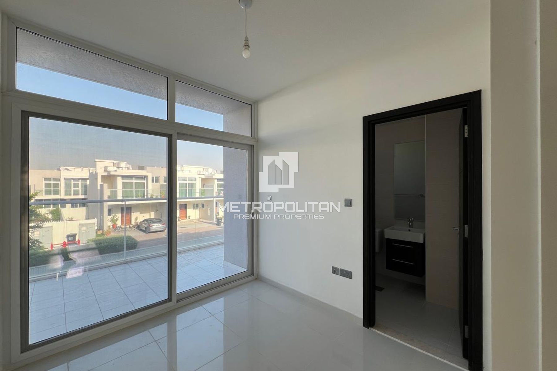 3BR | Rented | Corner | Private Garden | L shape