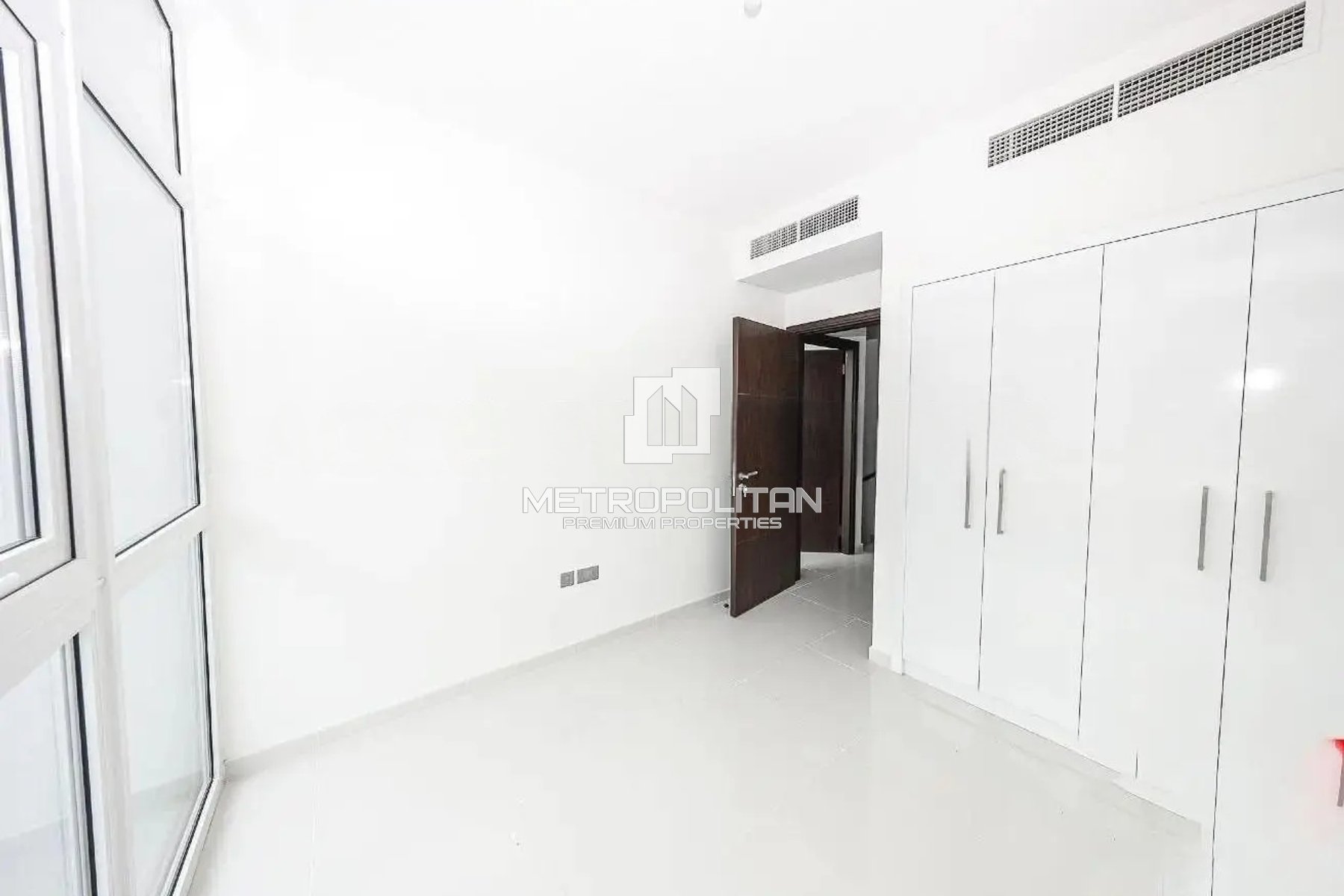 3BR | Rented | Corner | Private Garden | L shape