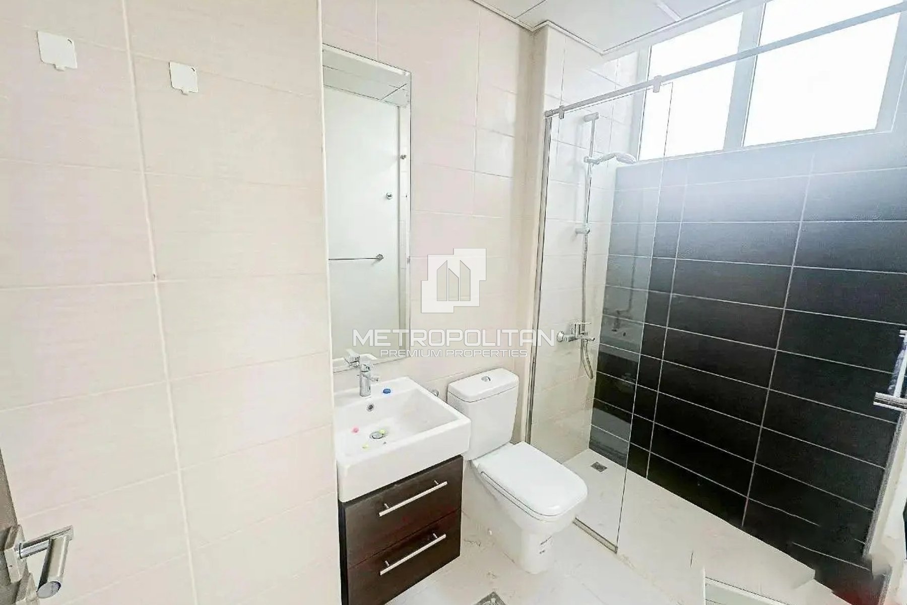 3BR | Rented | Corner | Private Garden | L shape