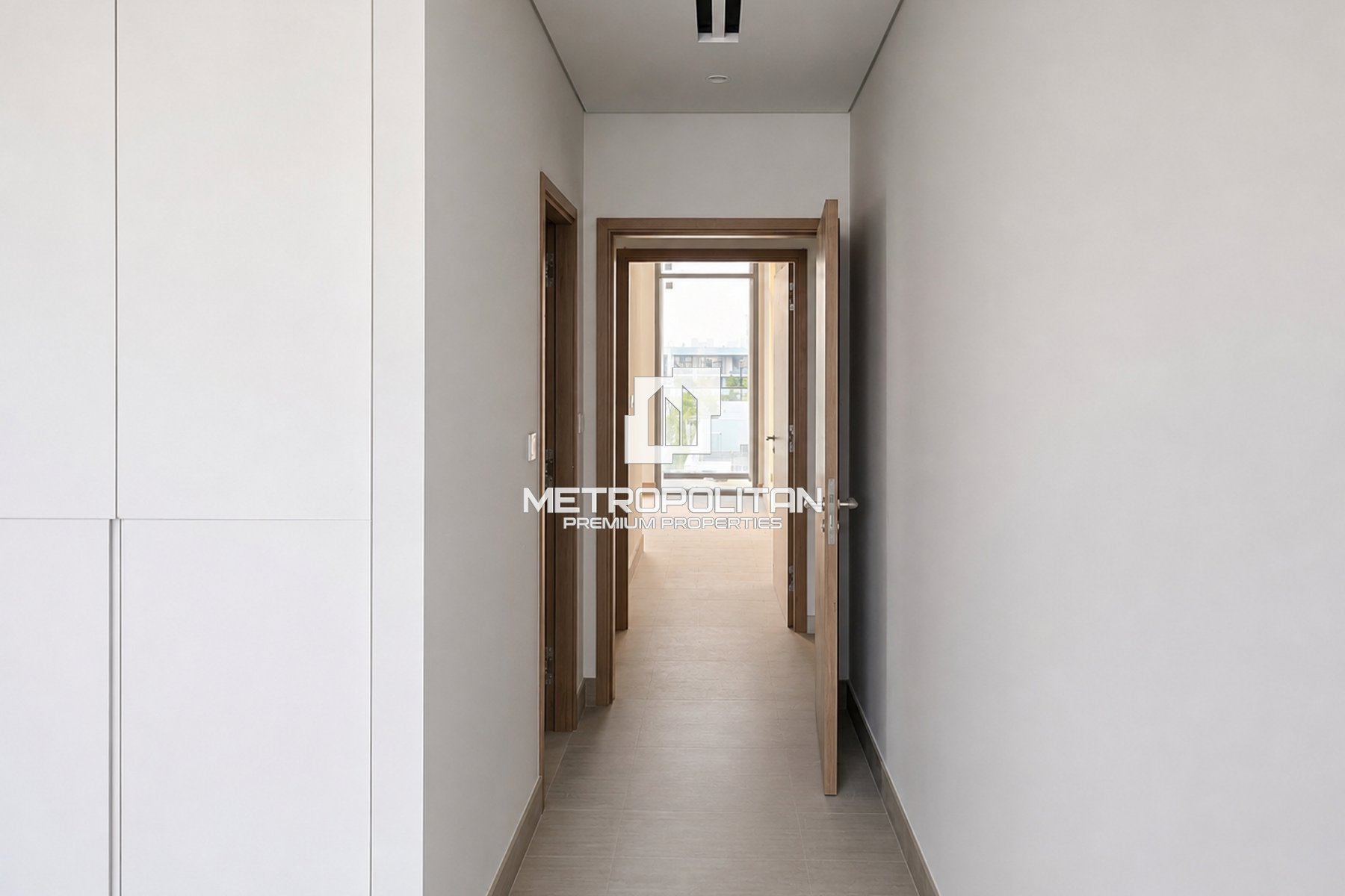Super Massive Plot | G+2 + Elevator | Best Deal