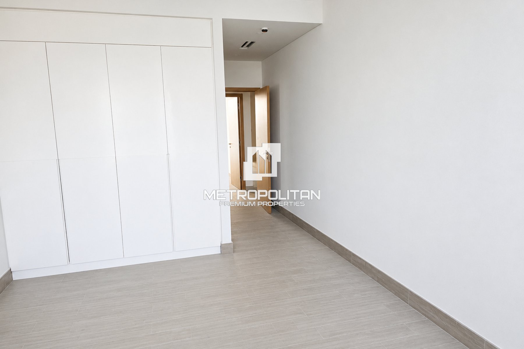 Super Massive Plot | G+2 + Elevator | Best Deal