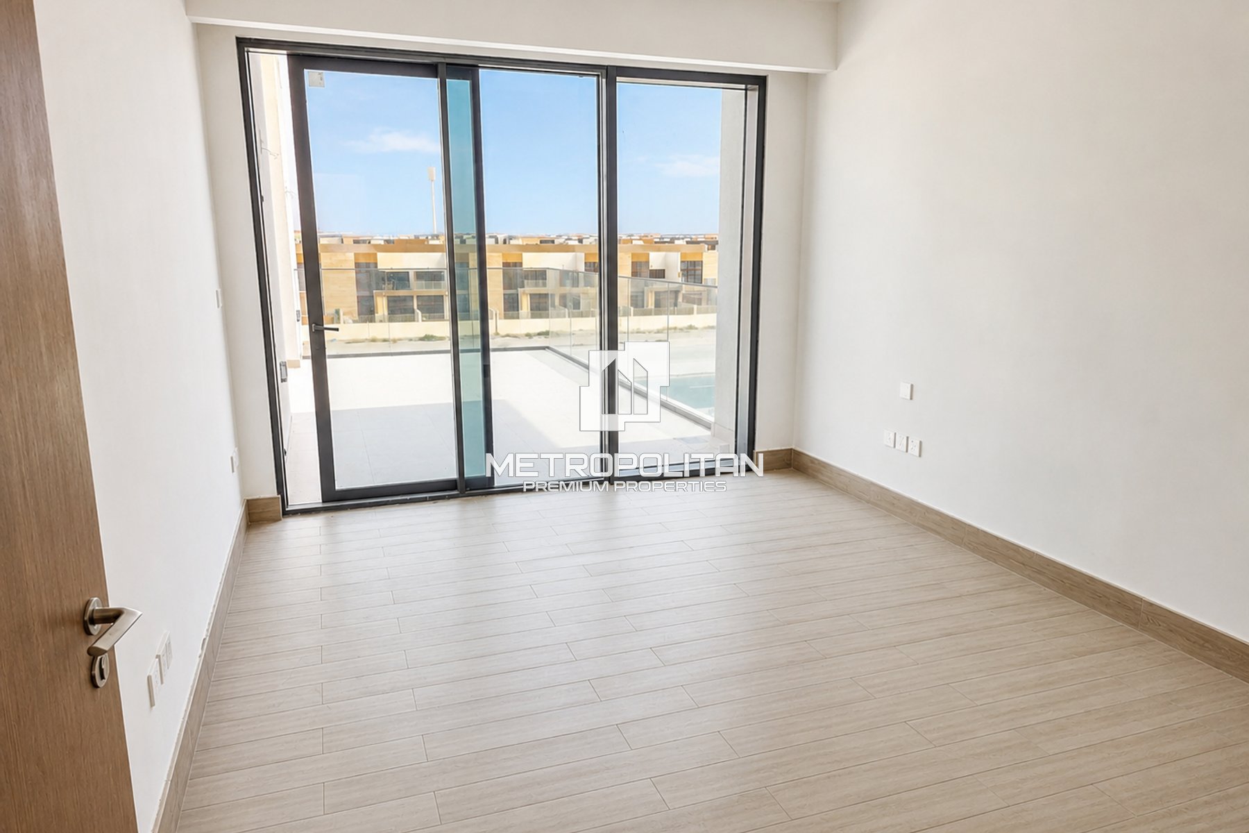Super Massive Plot | G+2 + Elevator | Best Deal