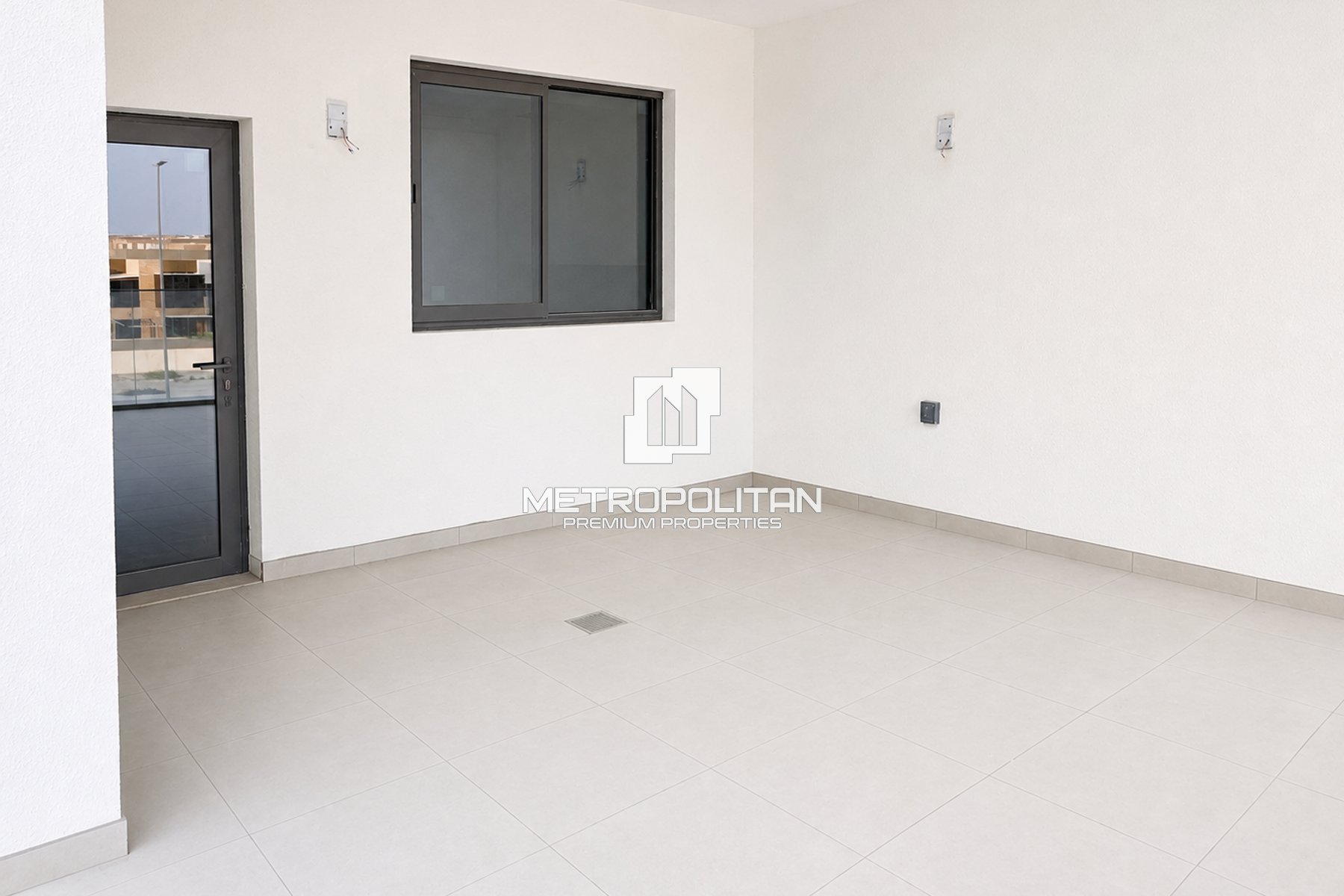 Super Massive Plot | G+2 + Elevator | Best Deal