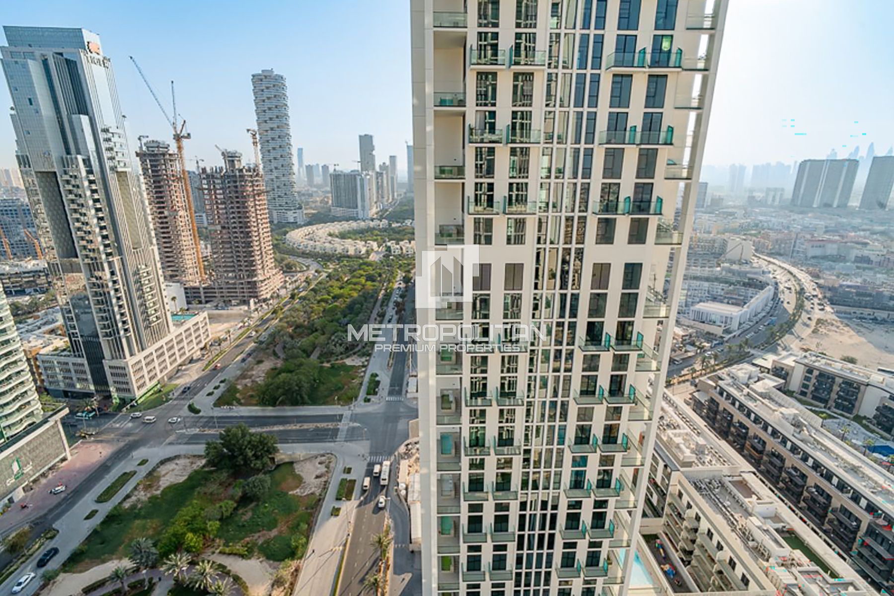 High-End FinishI High Floor I Vacant I Urgent Sale