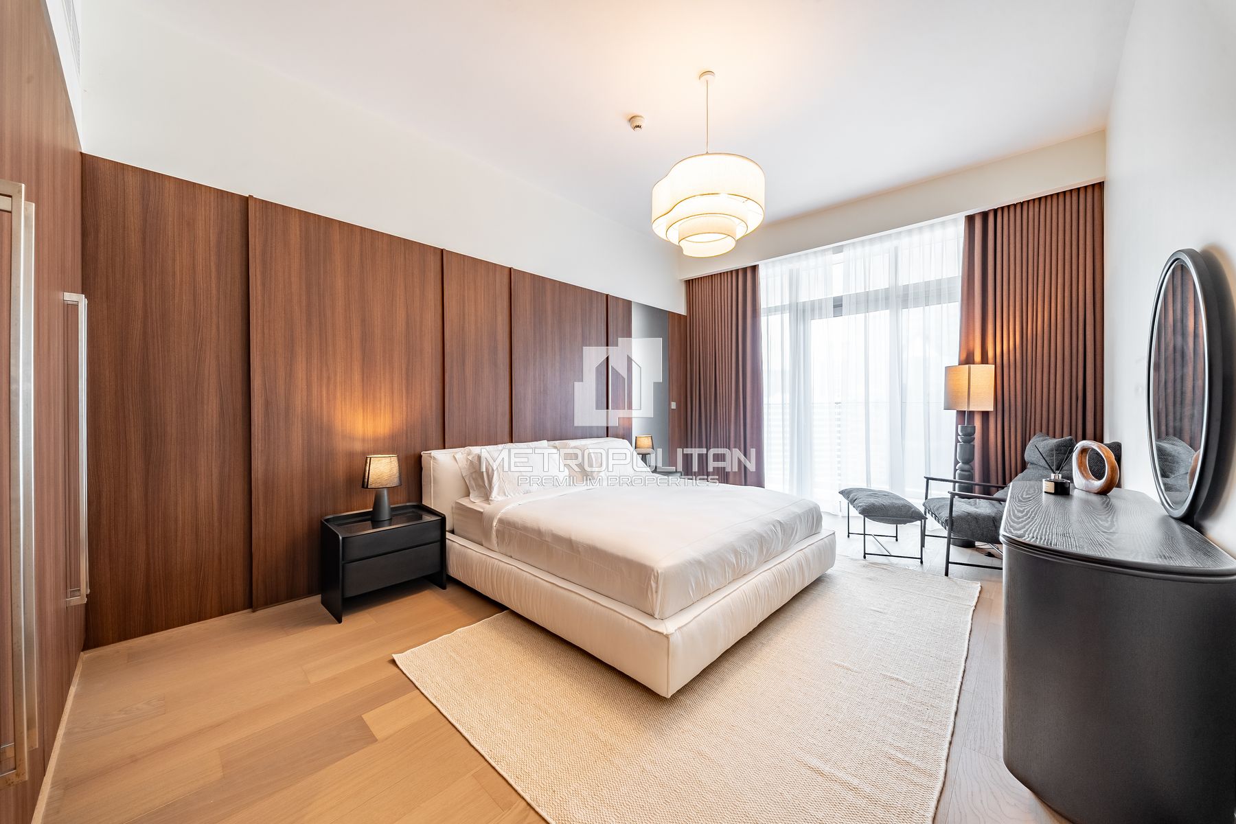 Luxury 2BR|Fully Upgraded and Furnished|Vacant