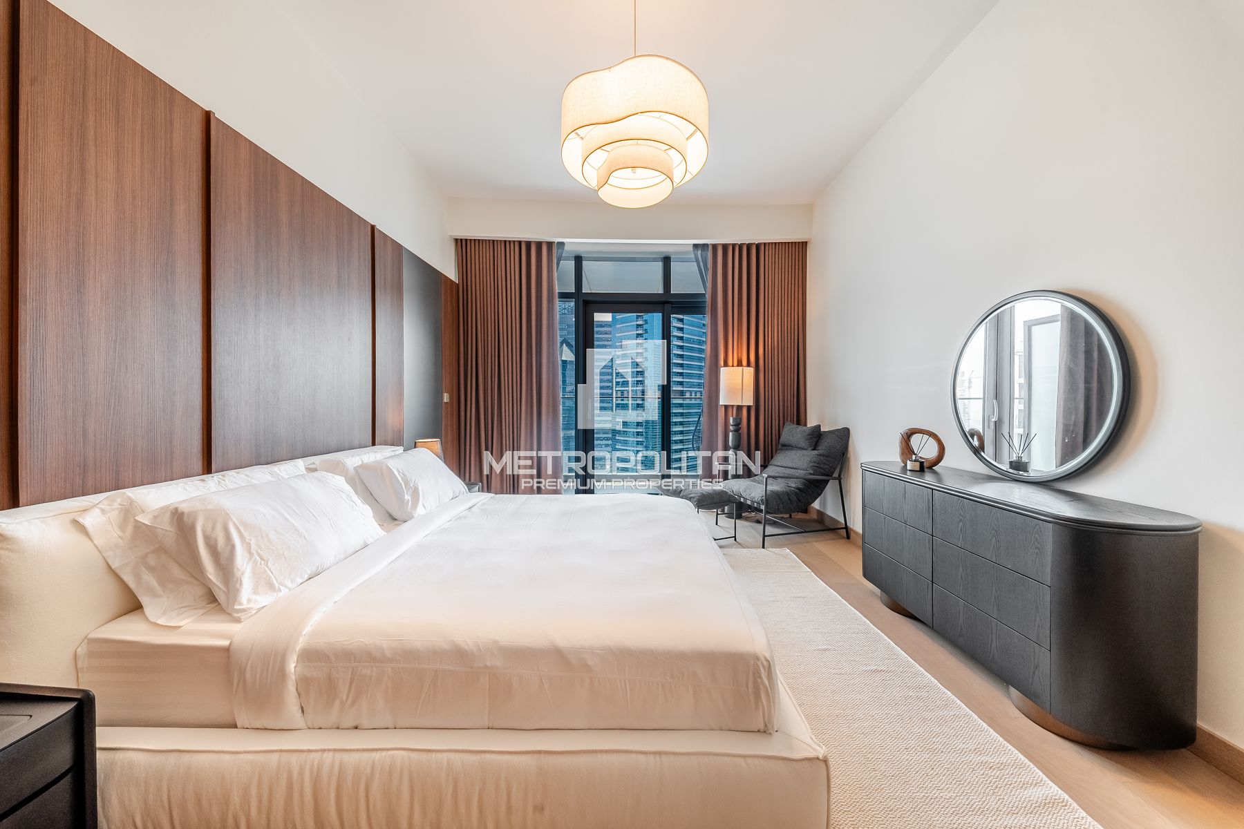 Luxury 2BR|Fully Upgraded and Furnished|Vacant