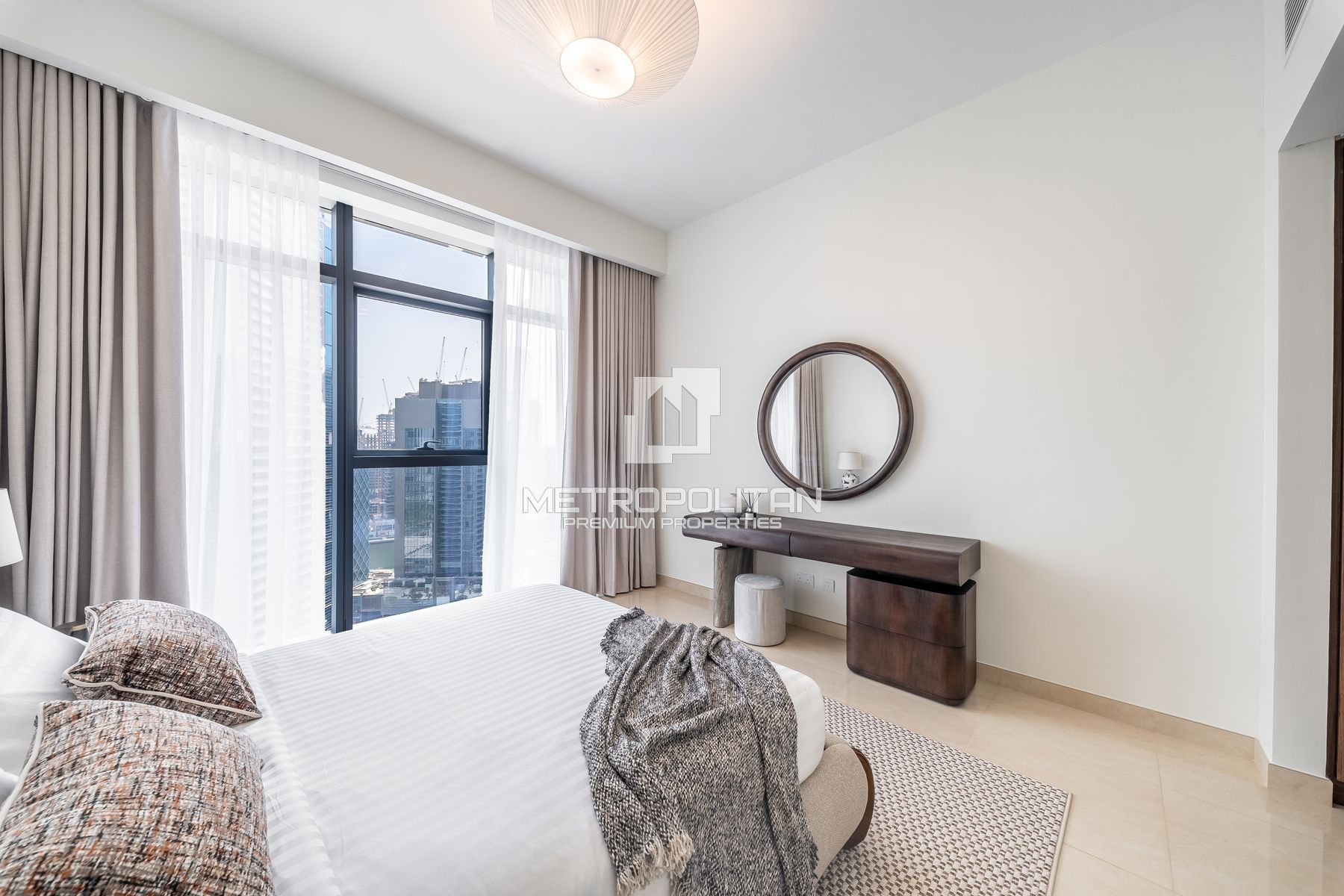 Luxury 2BR|Fully Upgraded and Furnished|Vacant