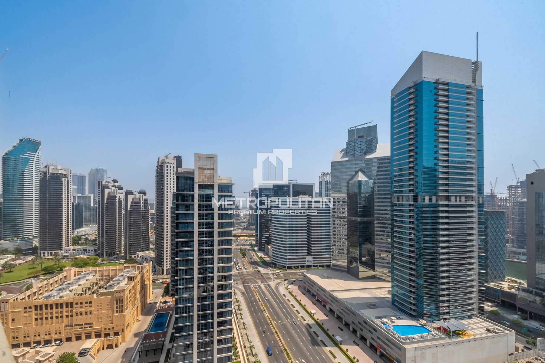 Luxury 2BR|Fully Upgraded and Furnished|Vacant