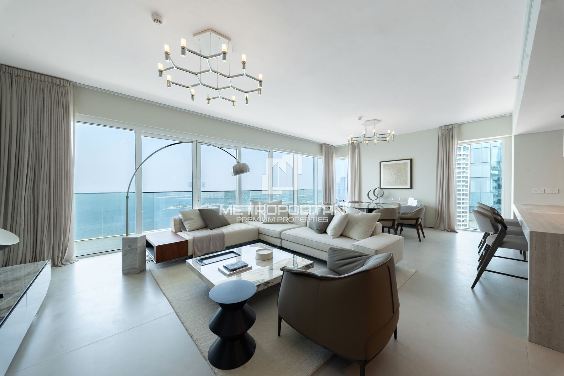 Elegant 4BR|Furnished| High Floor|Sea and Ain View