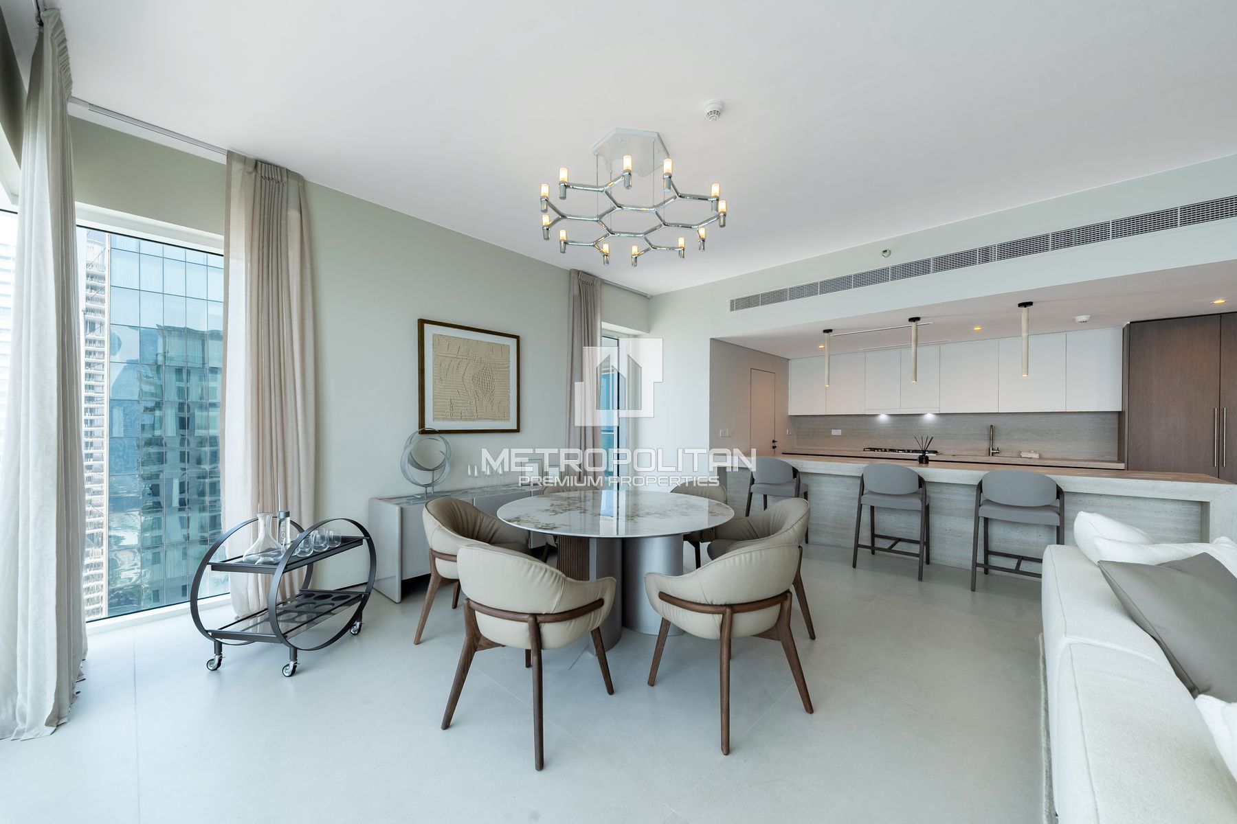 Elegant 4BR|Furnished| High Floor|Sea and Ain View