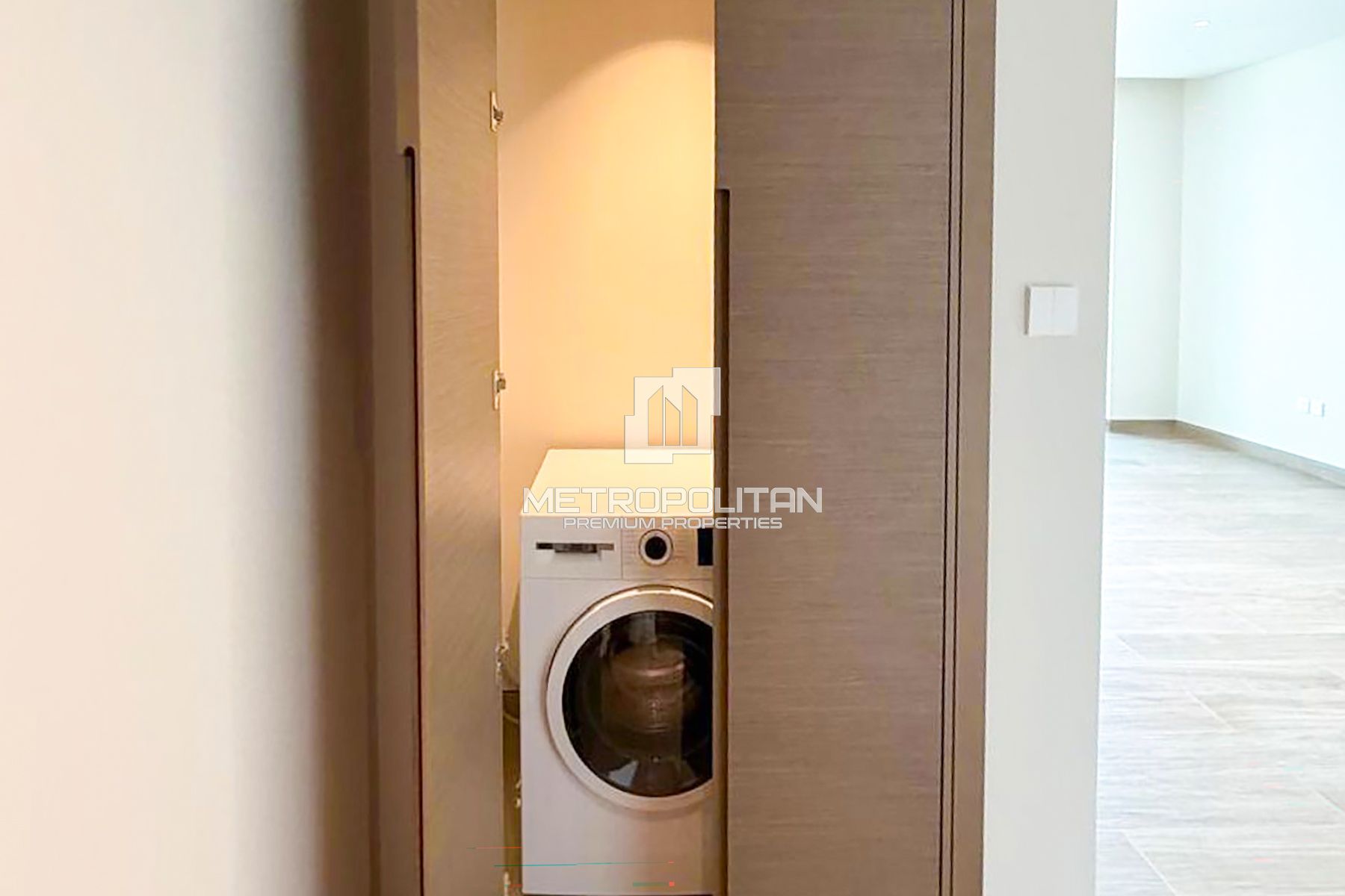 High Floor | Lagoon & Park Views | 1 Bed + Study
