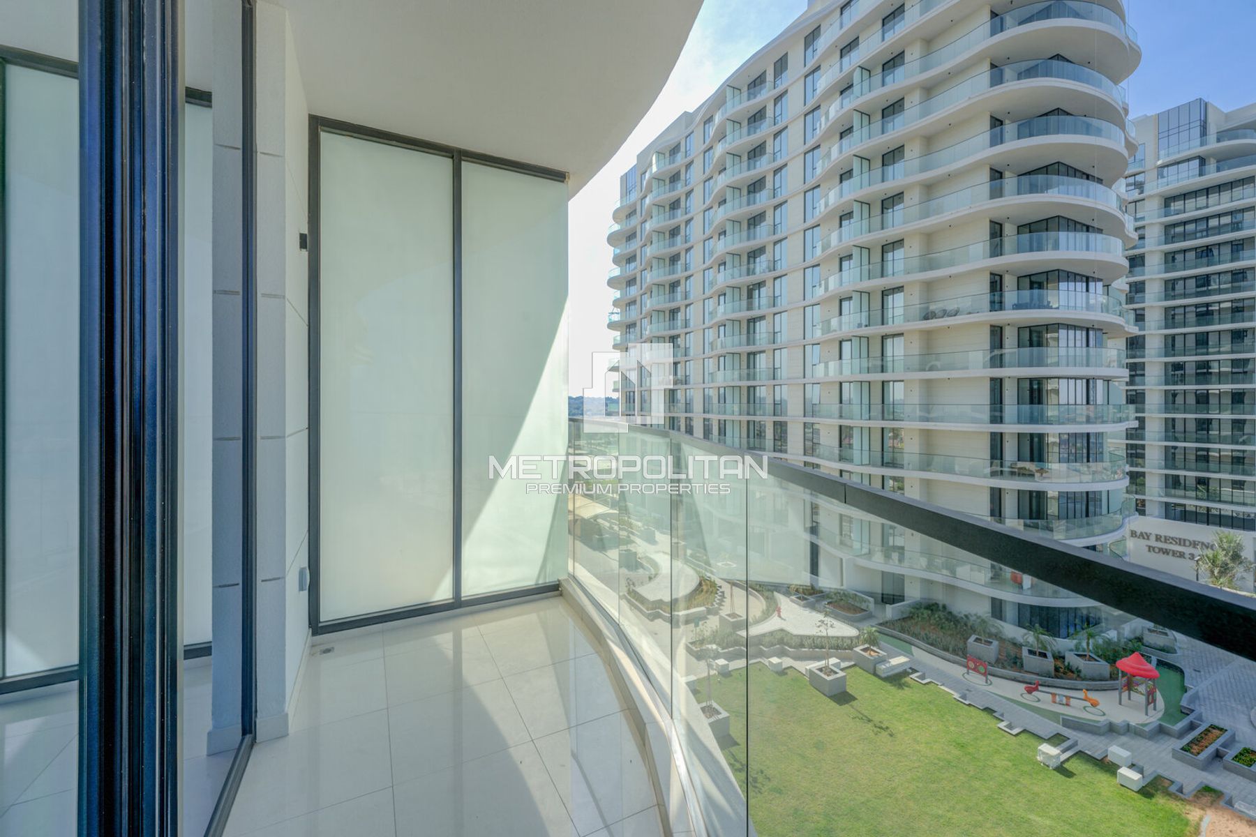 1BR in Central 1 W/Sea View | Hot Deal | Vacant