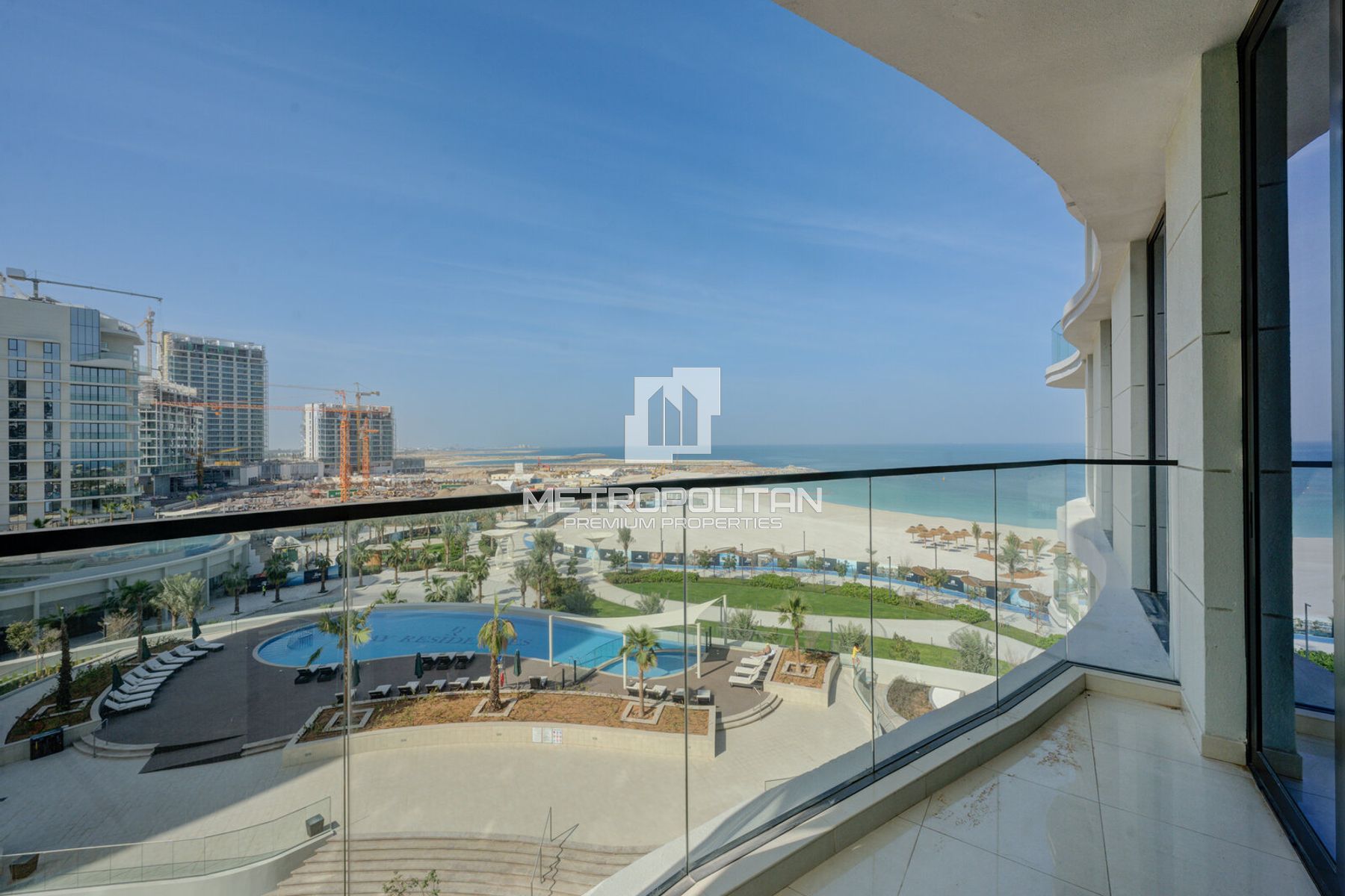 1BR in Central 1 W/Sea View | Hot Deal | Vacant