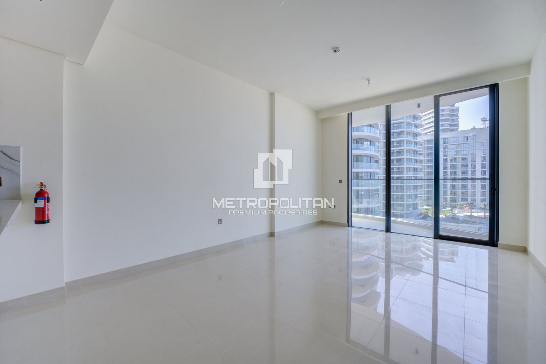 1BR in Central 1 W/Sea View | Hot Deal | Vacant
