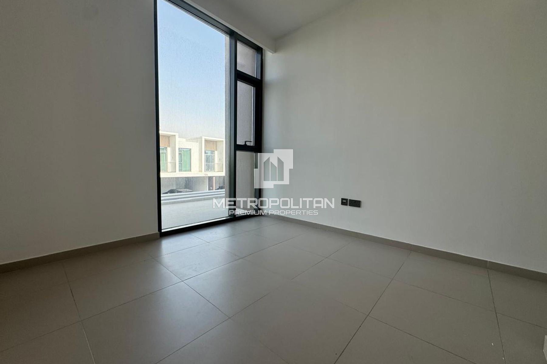 Single Row | Park Facing | Close to Amenities